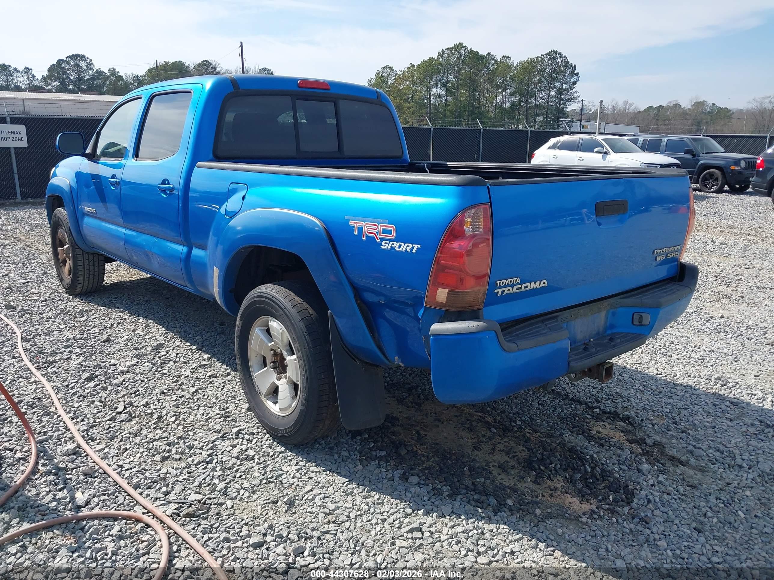 TOYOTA TACOMA image 3