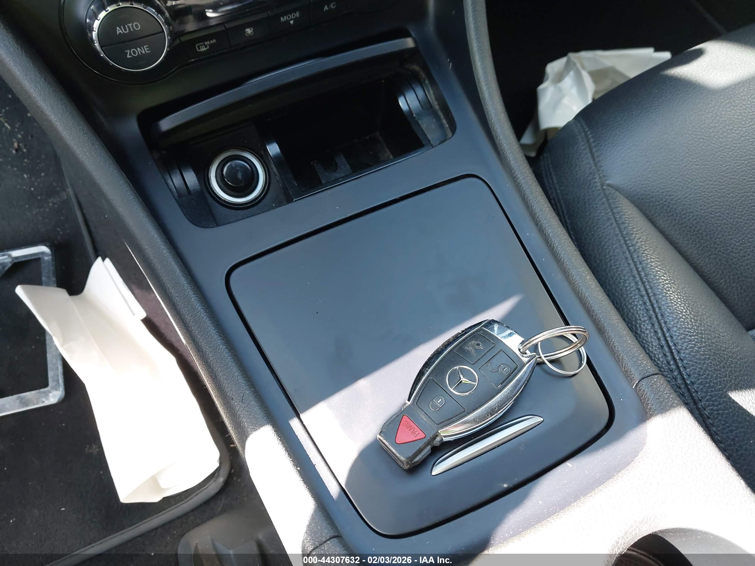 MERCEDES-BENZ CLA image 11
