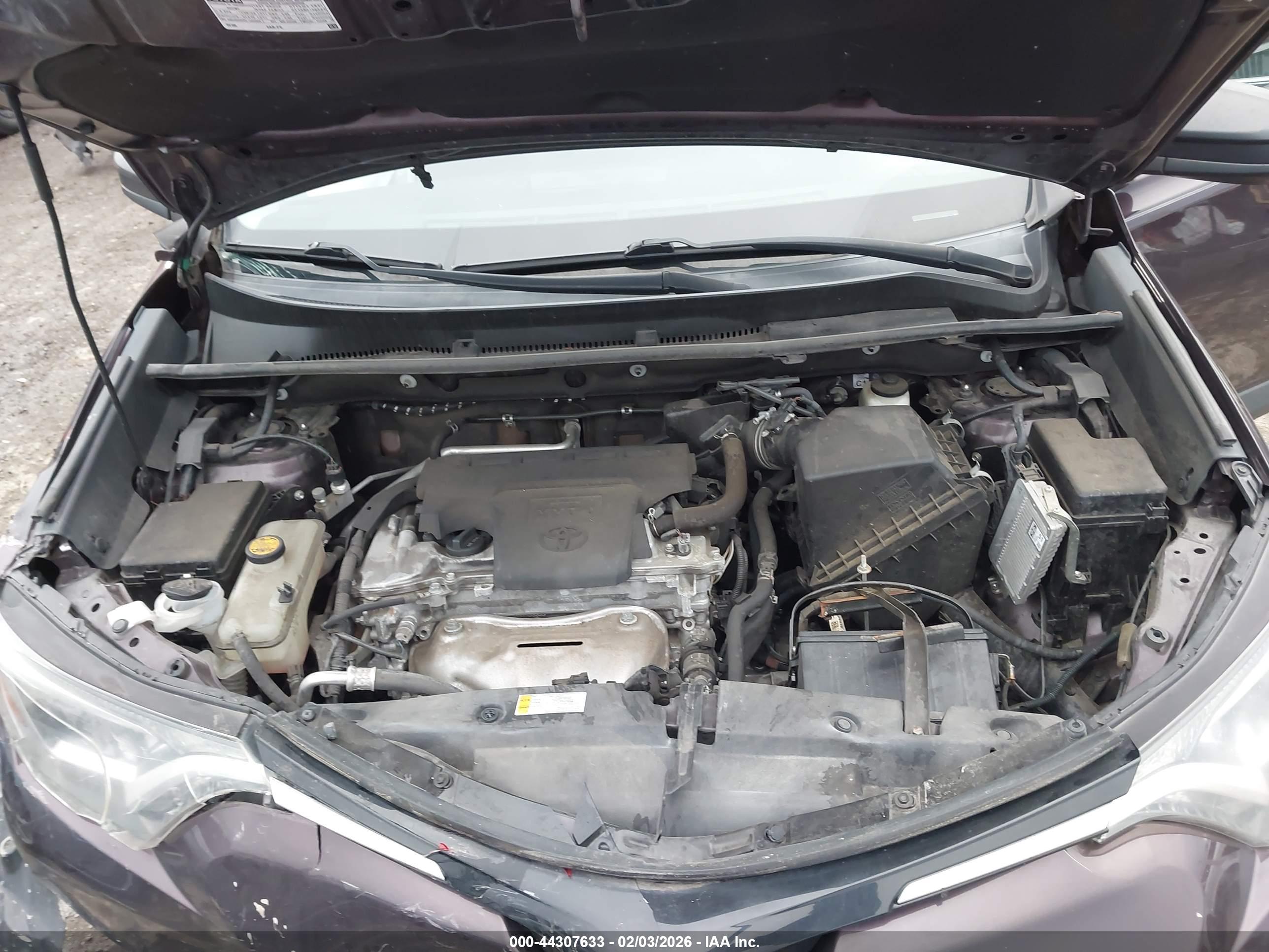 TOYOTA RAV4 image 10