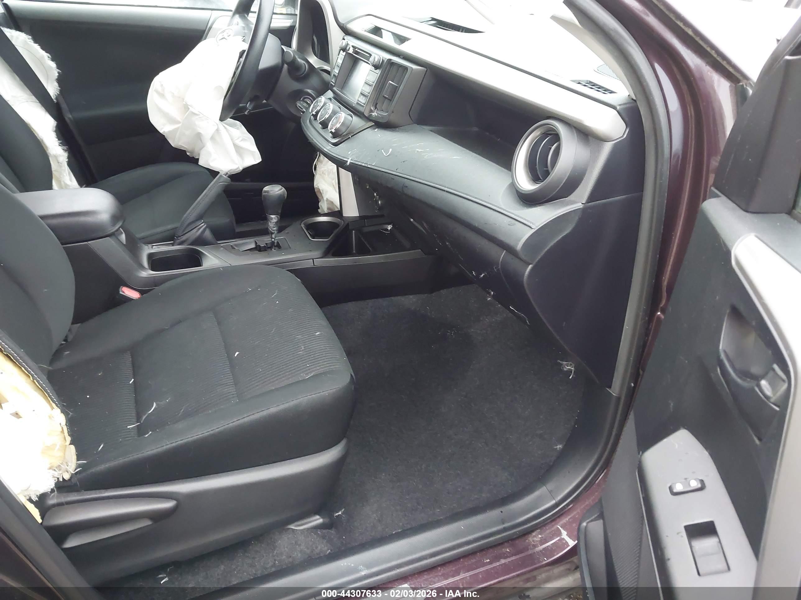 TOYOTA RAV4 image 5