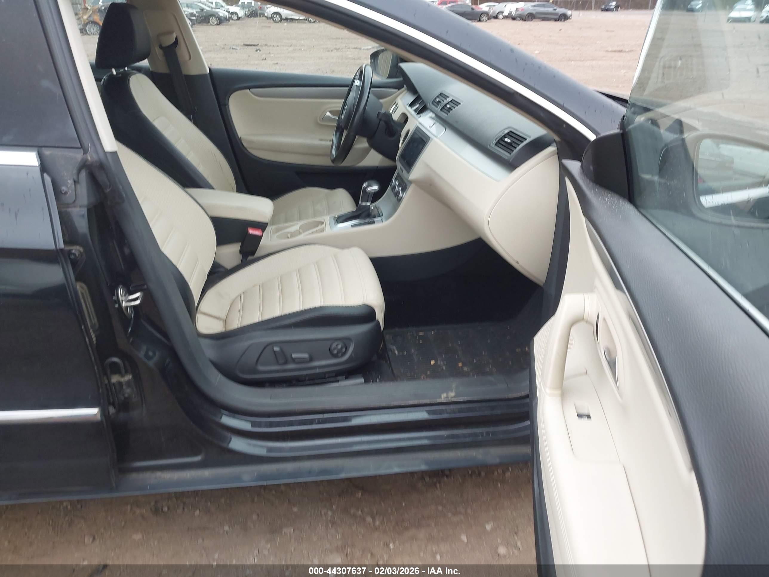 VOLKSWAGEN CC image 5