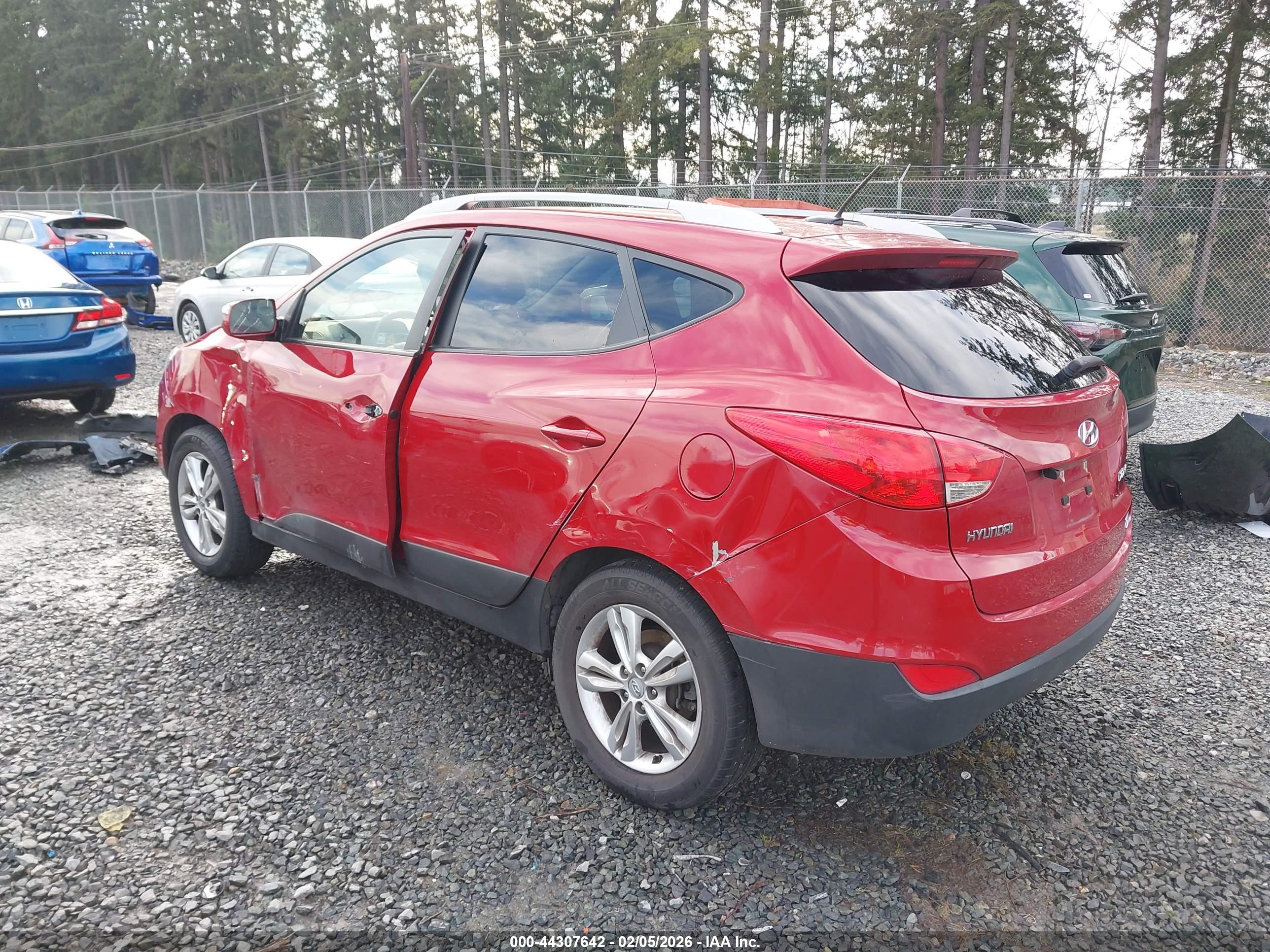 HYUNDAI TUCSON image 3