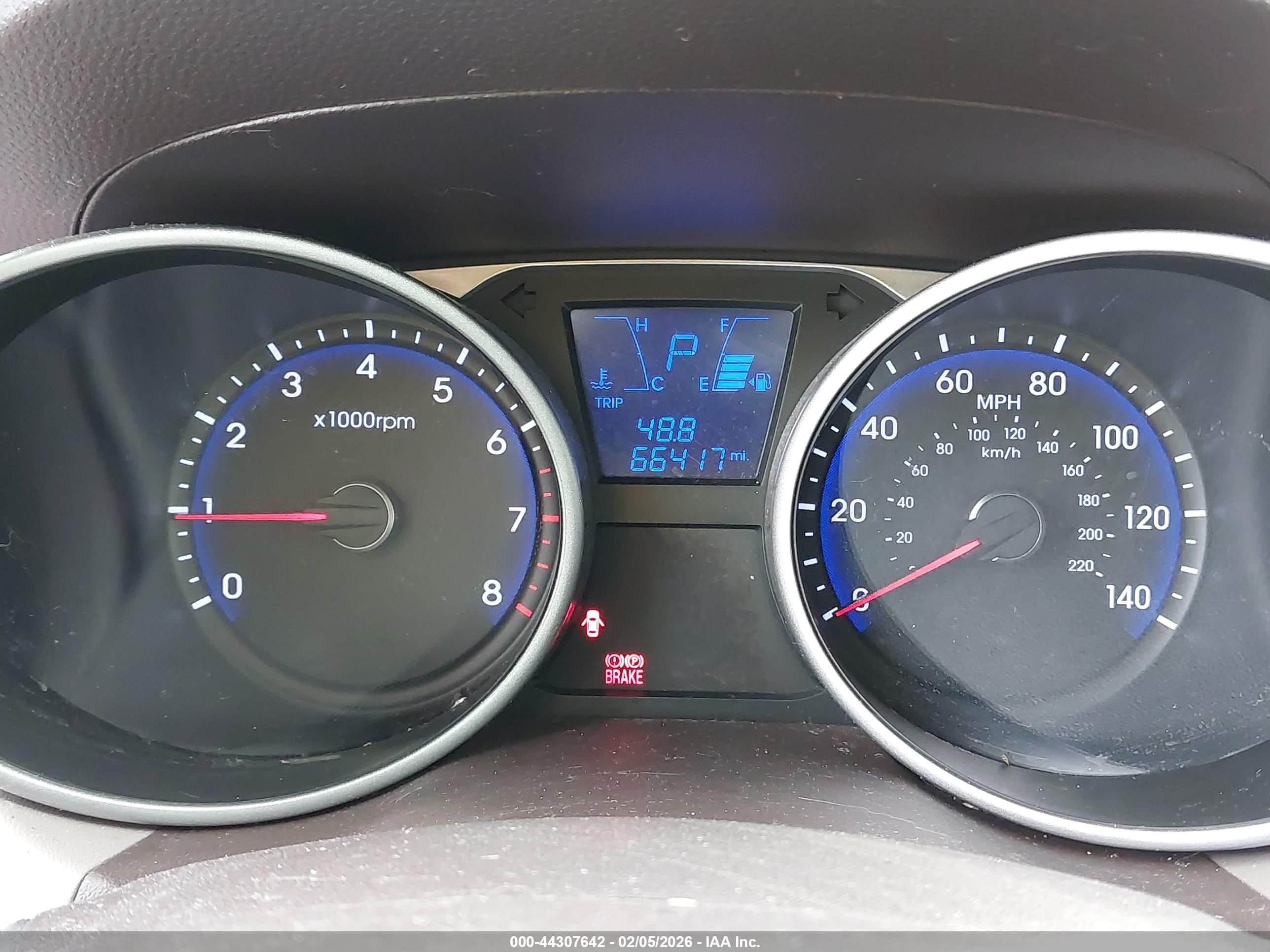 HYUNDAI TUCSON image 7