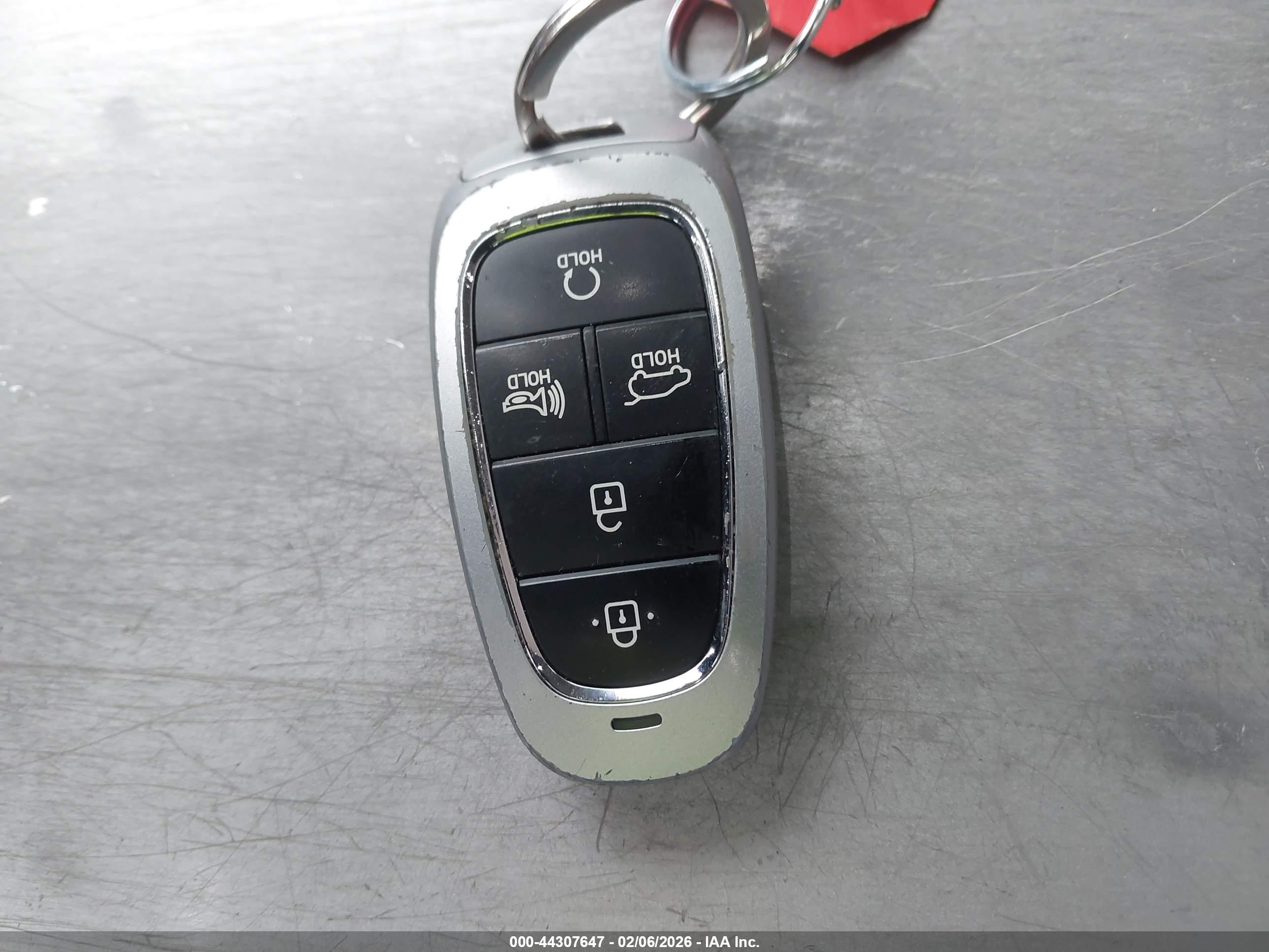 HYUNDAI TUCSON image 11