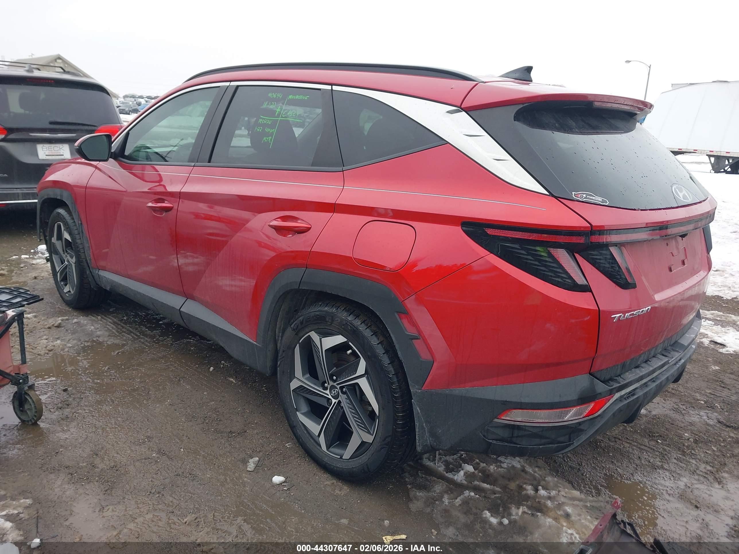 HYUNDAI TUCSON image 3