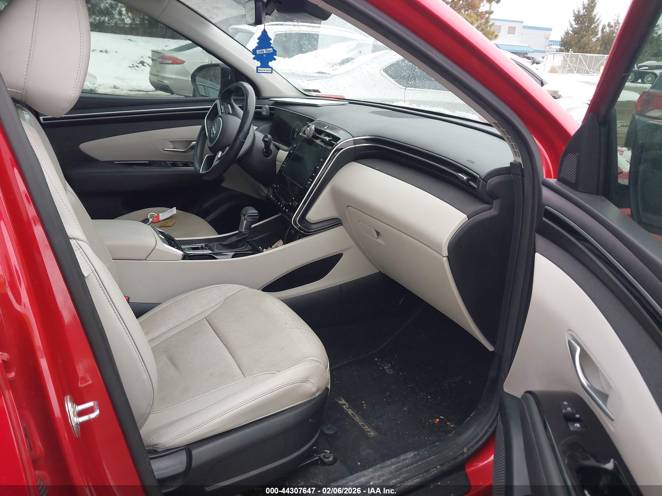 HYUNDAI TUCSON image 5