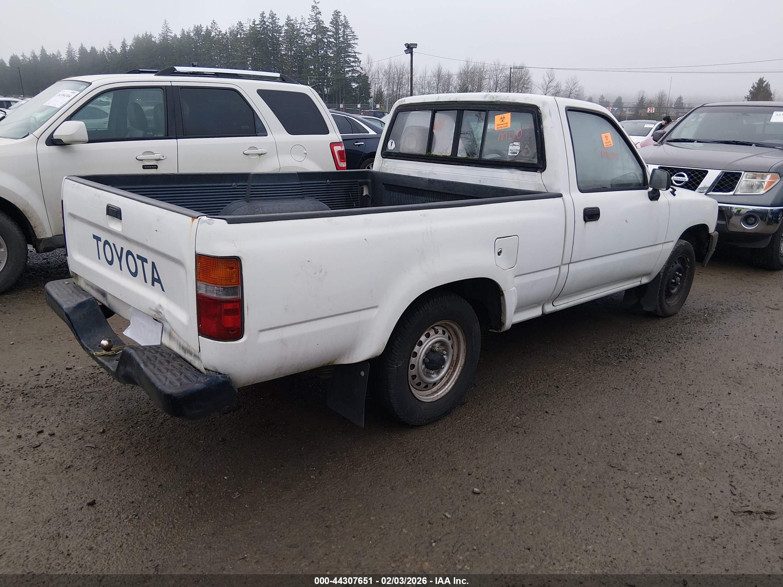 TOYOTA PICKUP image 4