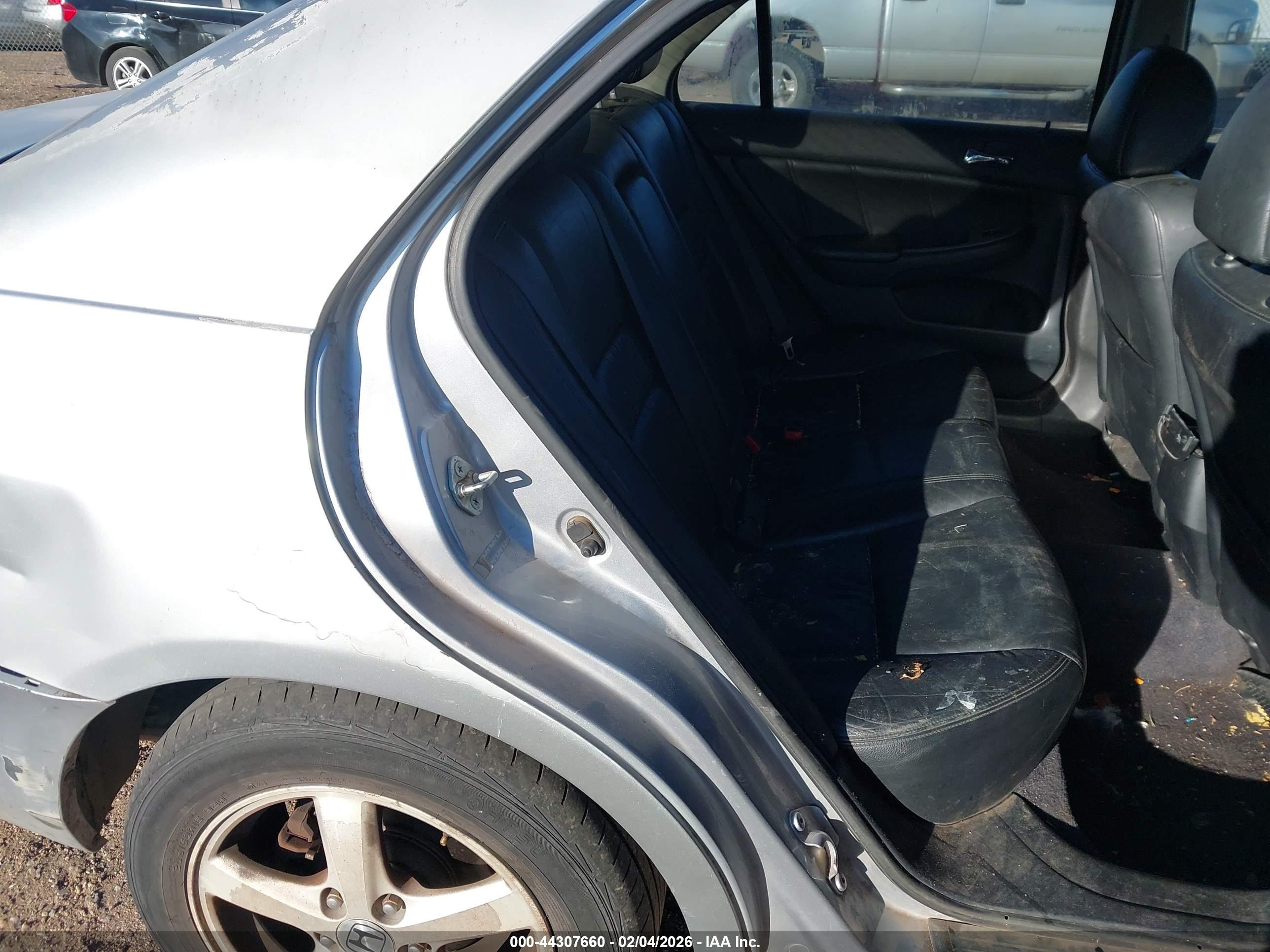 HONDA ACCORD image 8