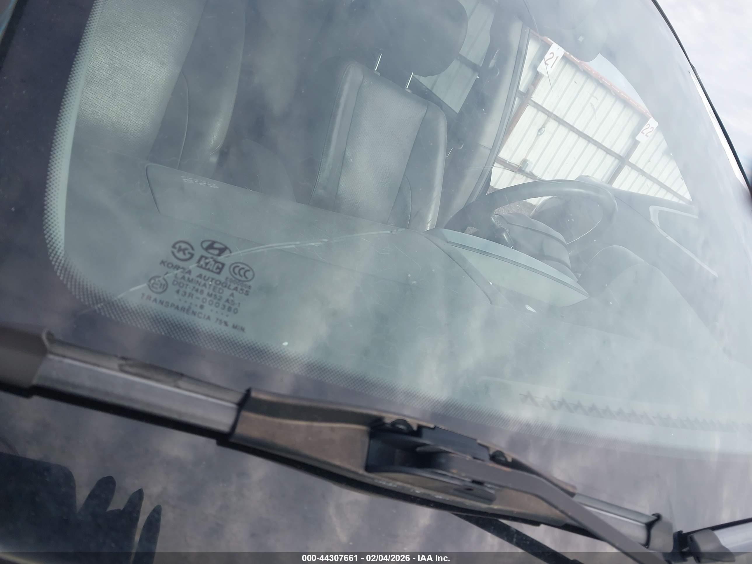 HYUNDAI TUCSON image 6