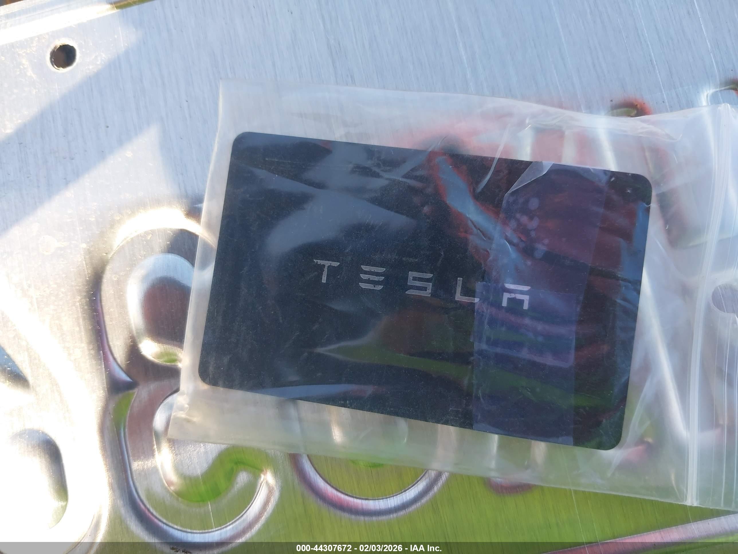 TESLA MODEL image 11
