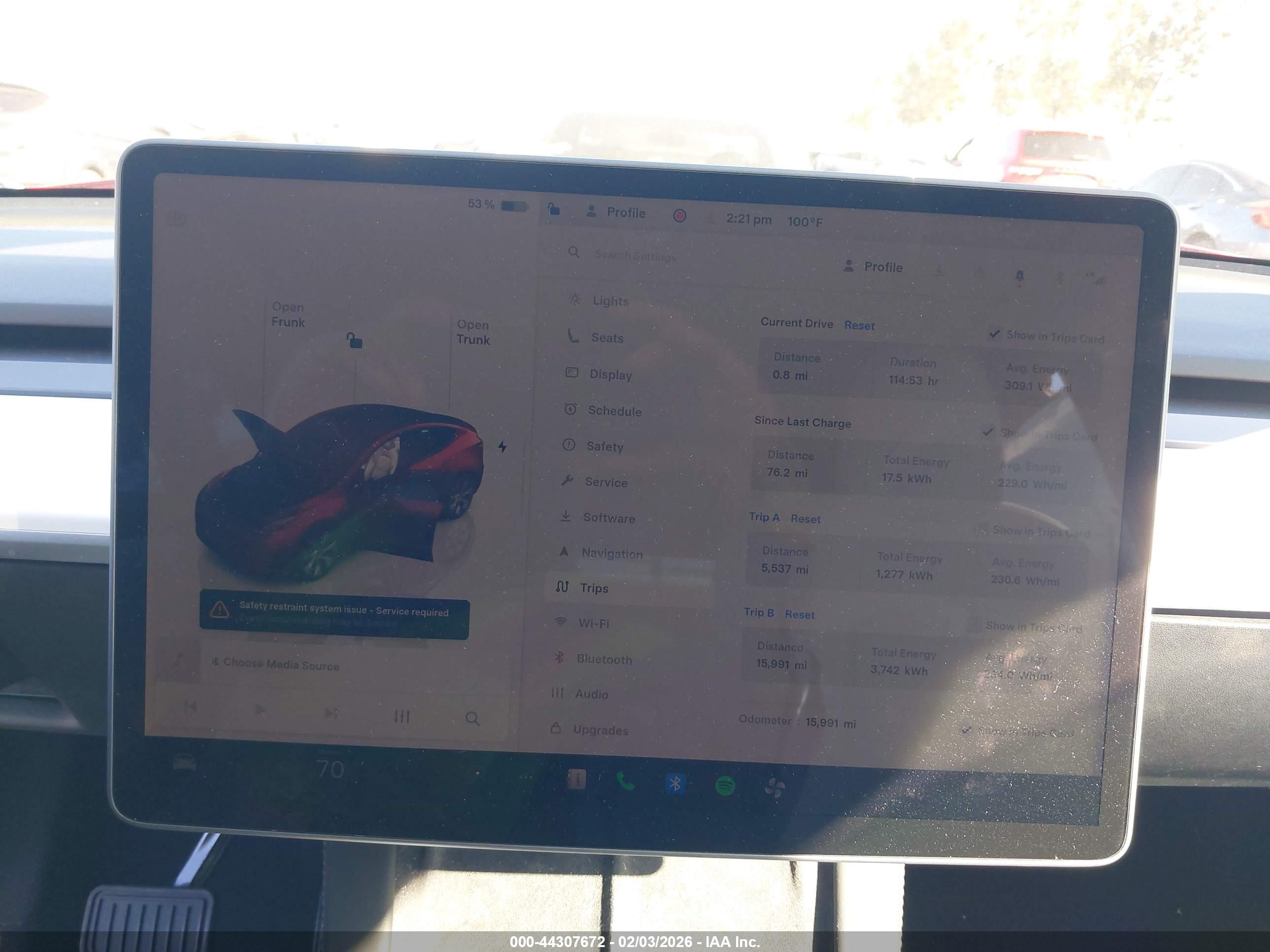 TESLA MODEL image 7