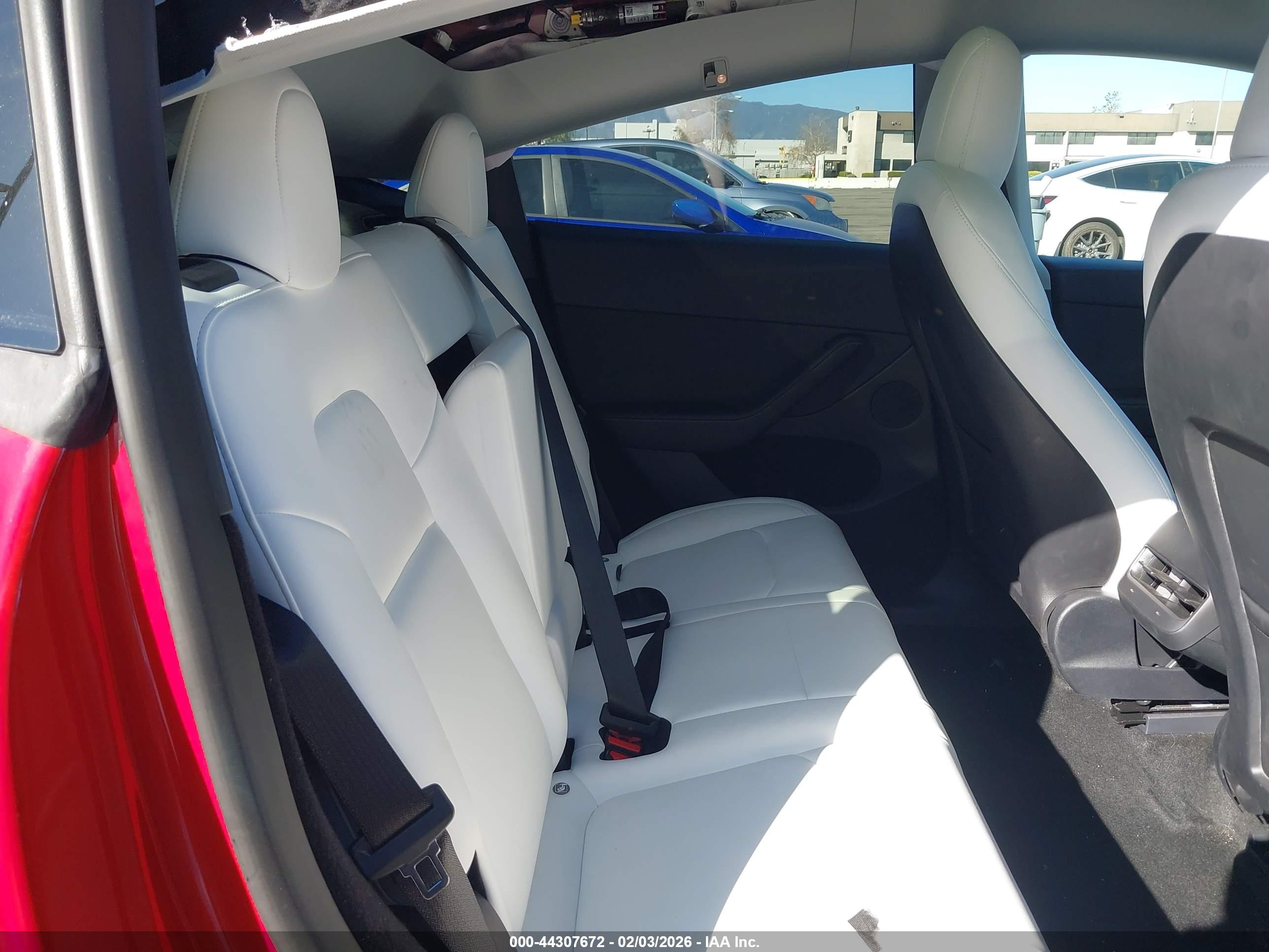 TESLA MODEL image 8