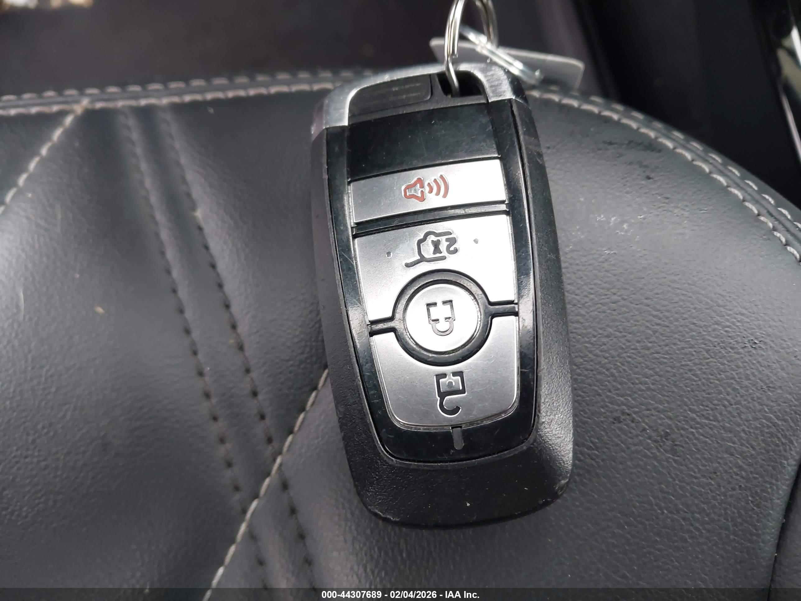 FORD MUSTANG image 11