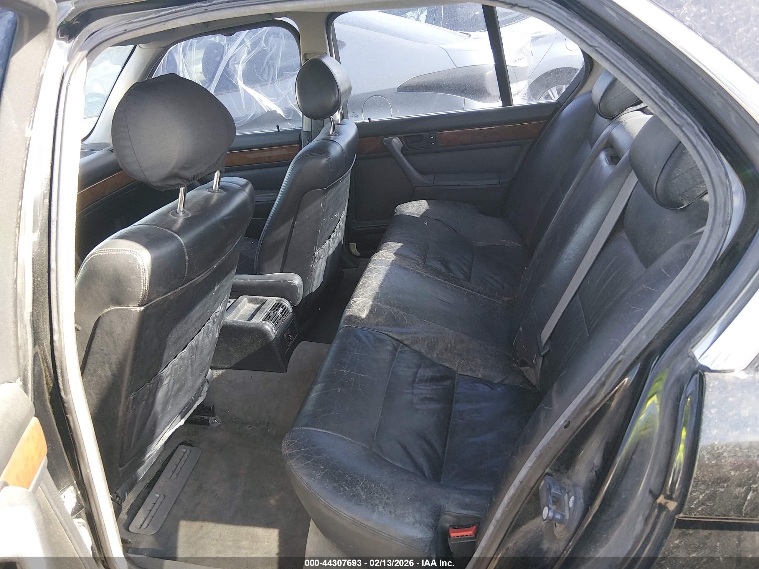 BMW 735 image 8