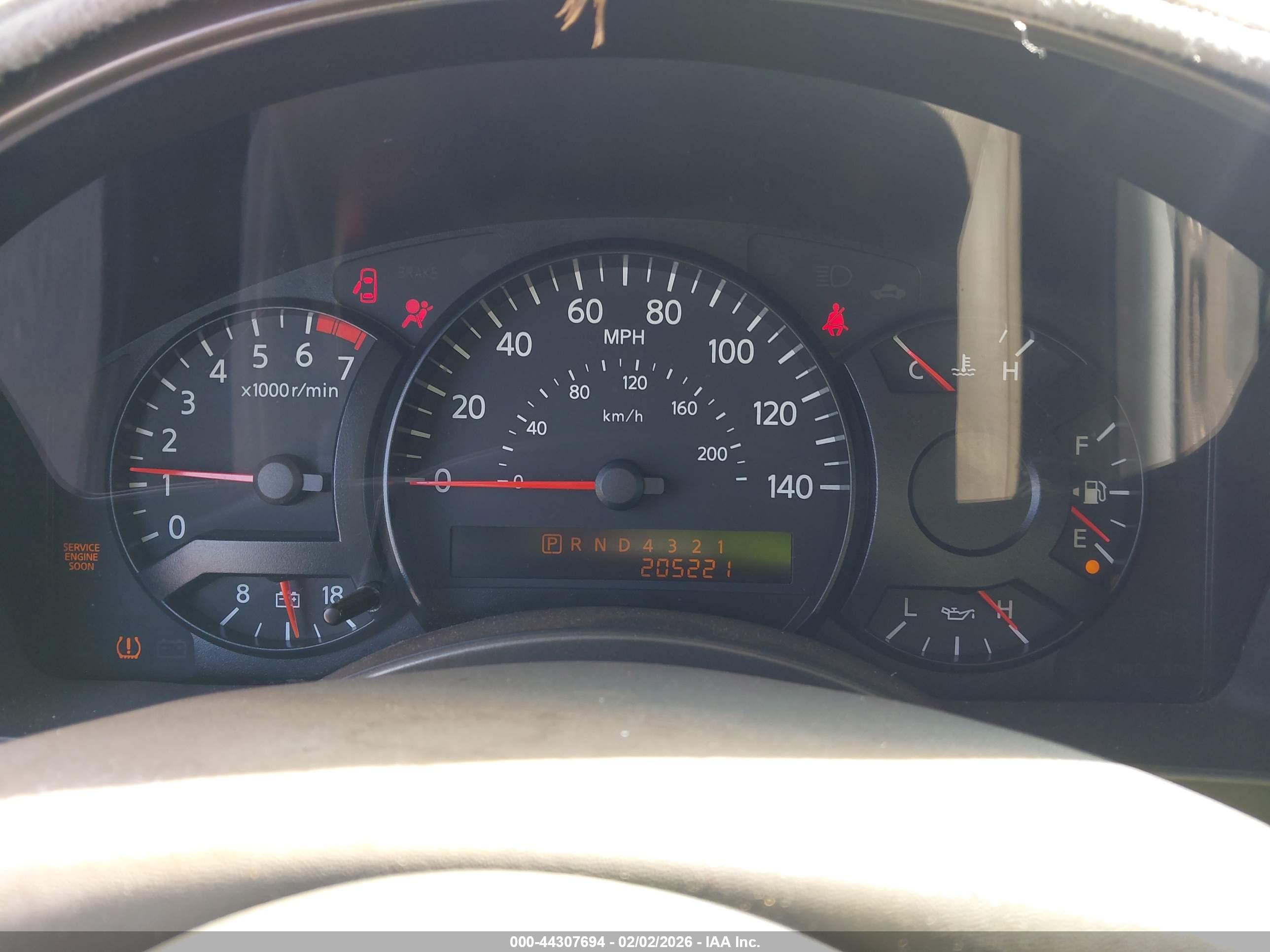NISSAN TITAN image 7