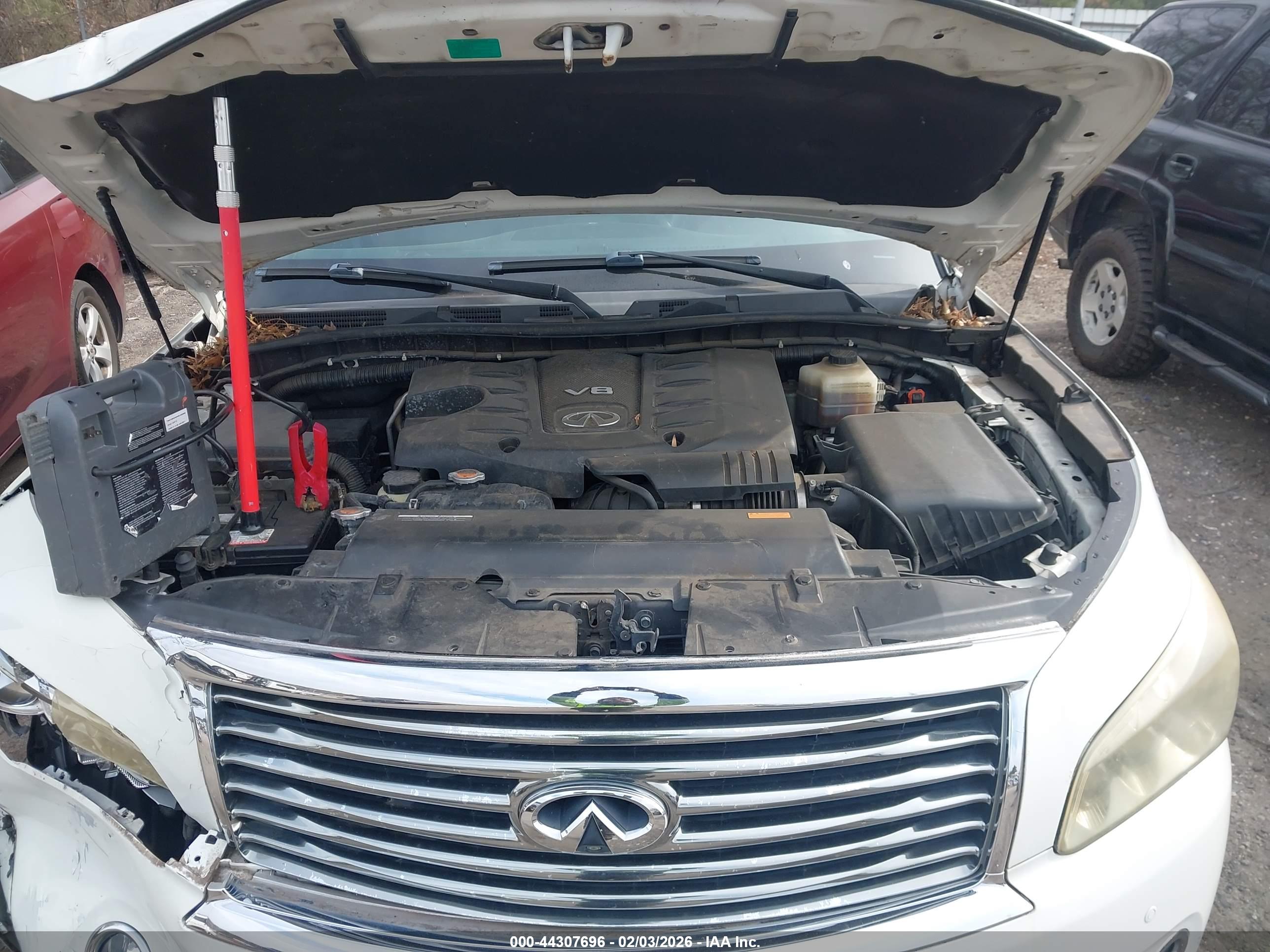 INFINITI QX56 image 10