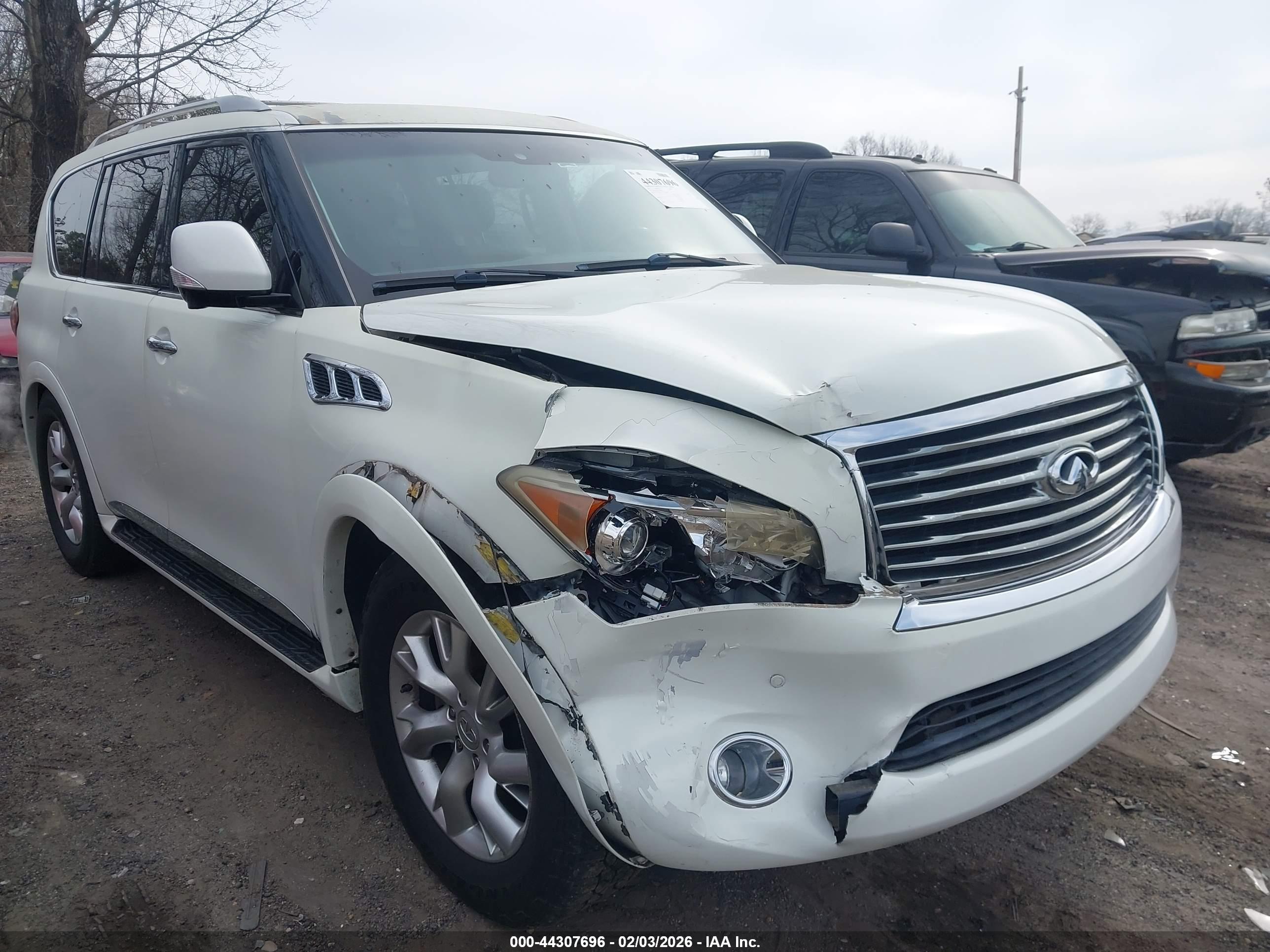 INFINITI QX56 image 6