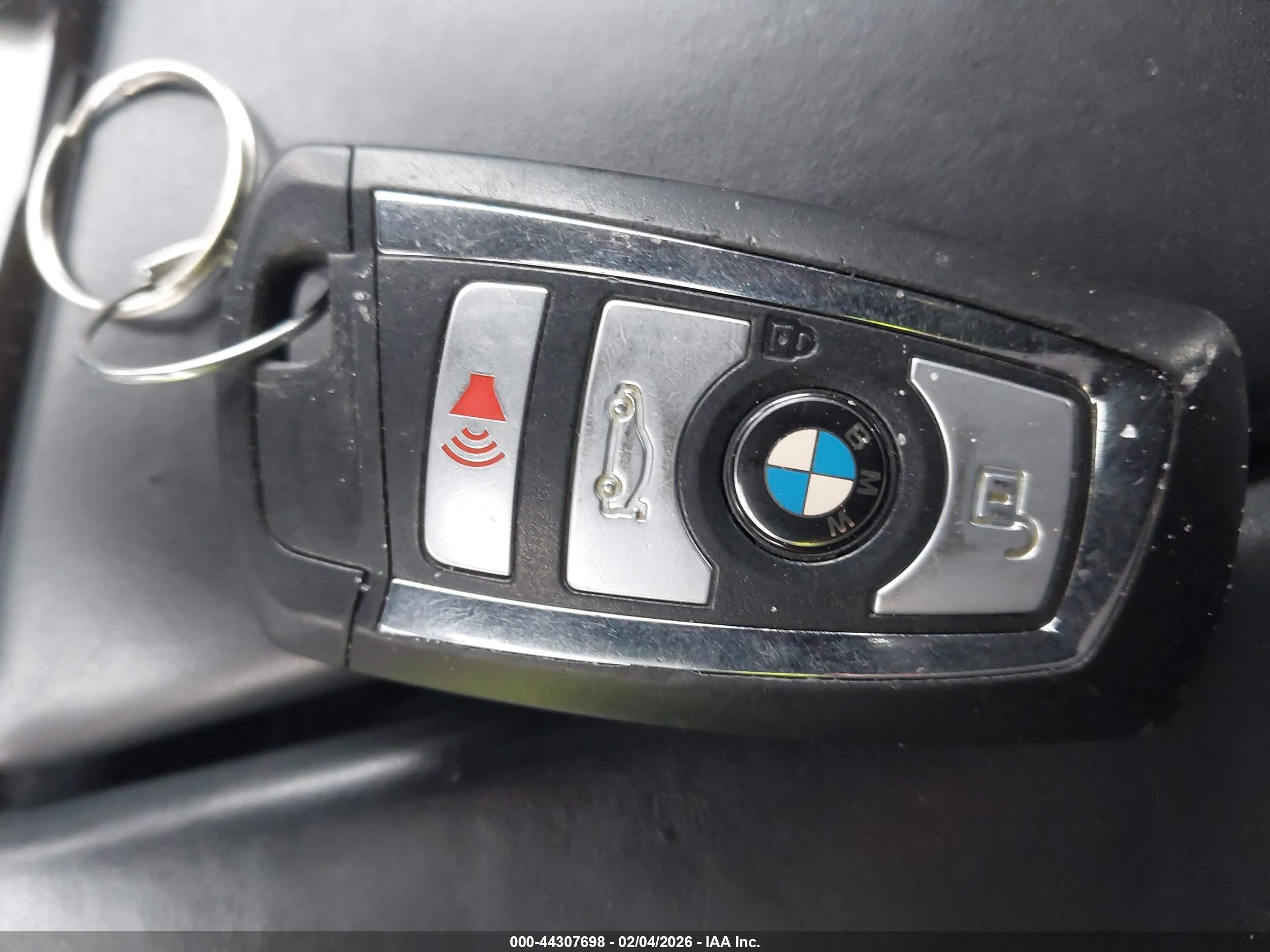 BMW 528I image 11