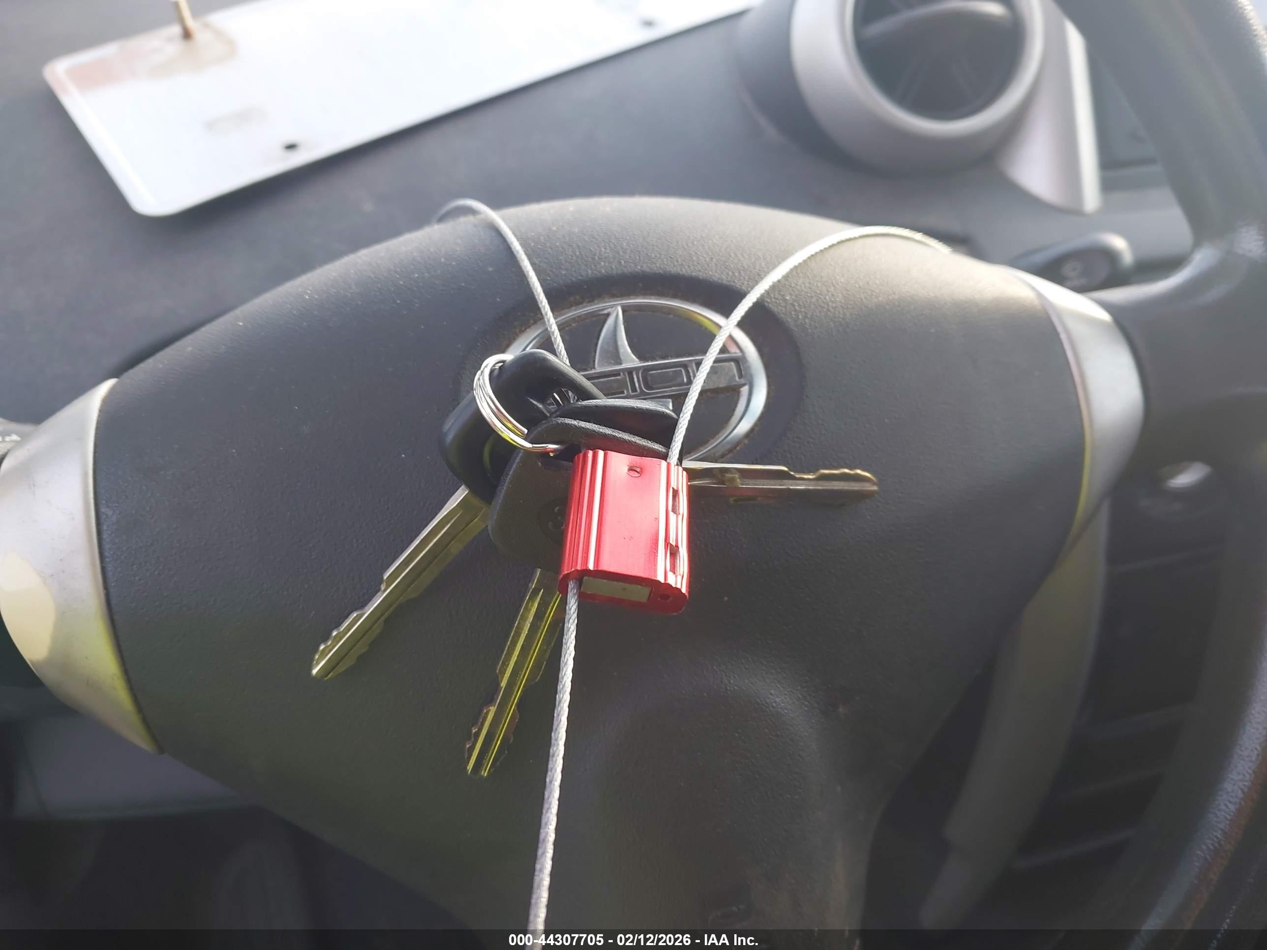 SCION XA image 11