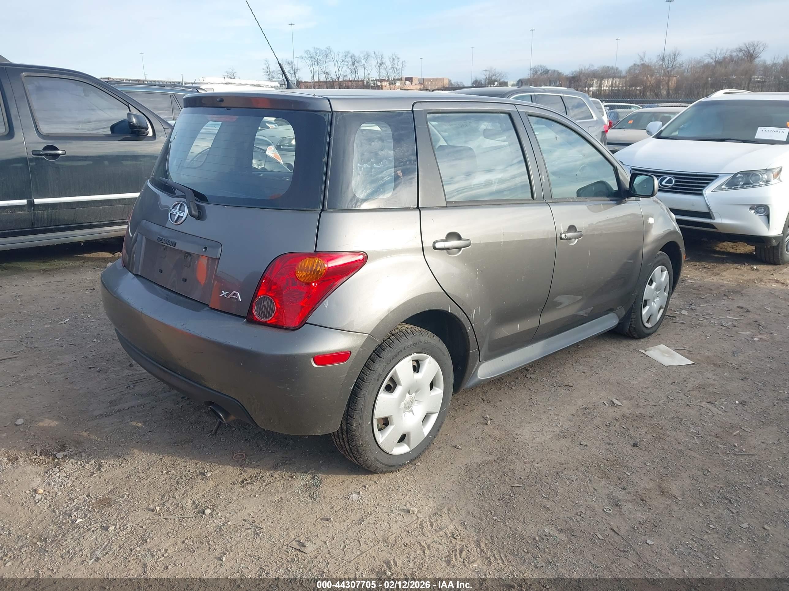 SCION XA image 4