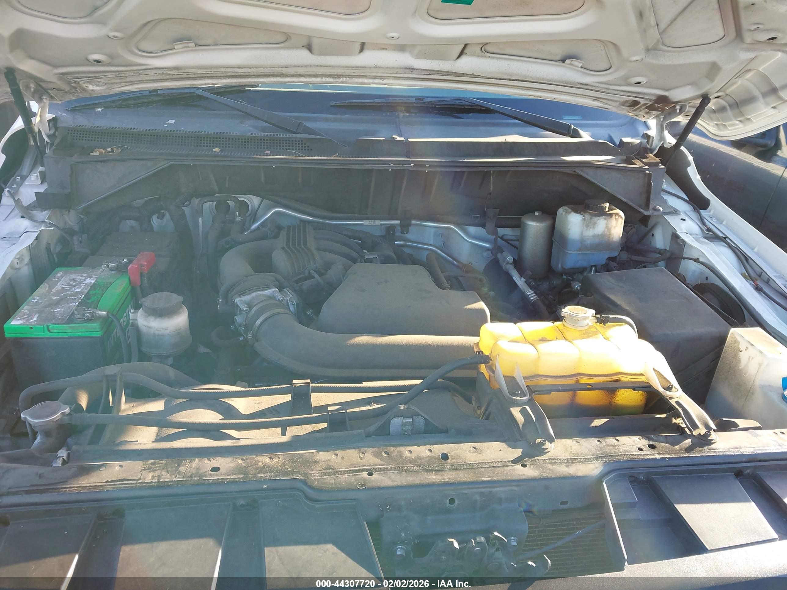 NISSAN NV image 10