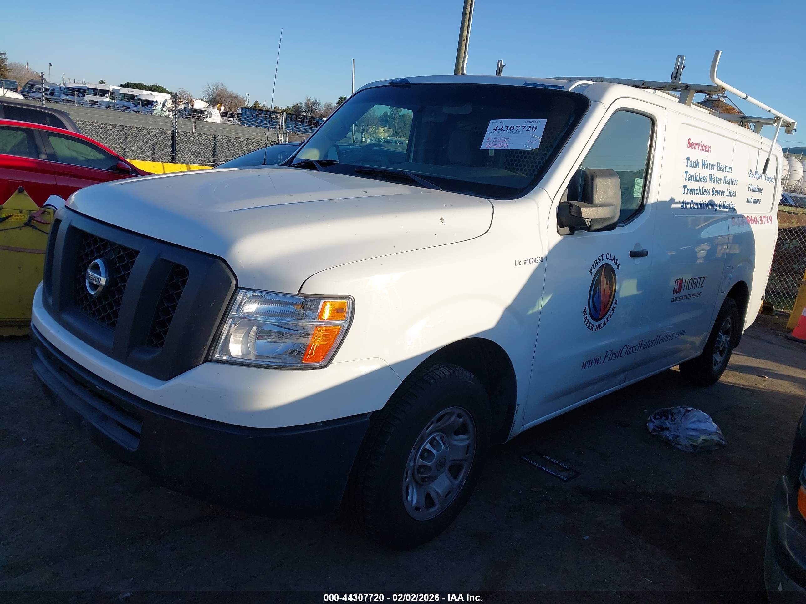 NISSAN NV image 2