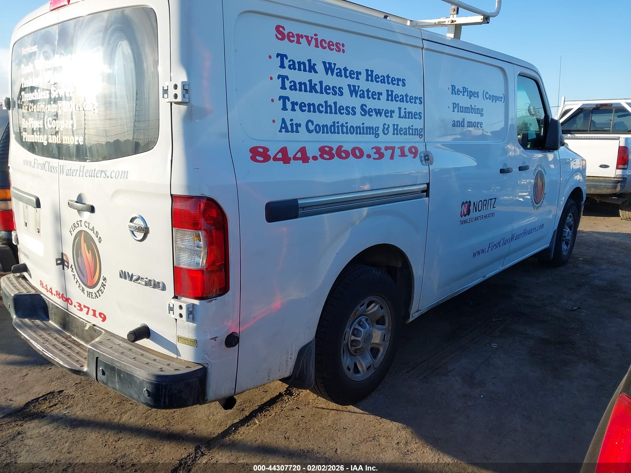 NISSAN NV image 4