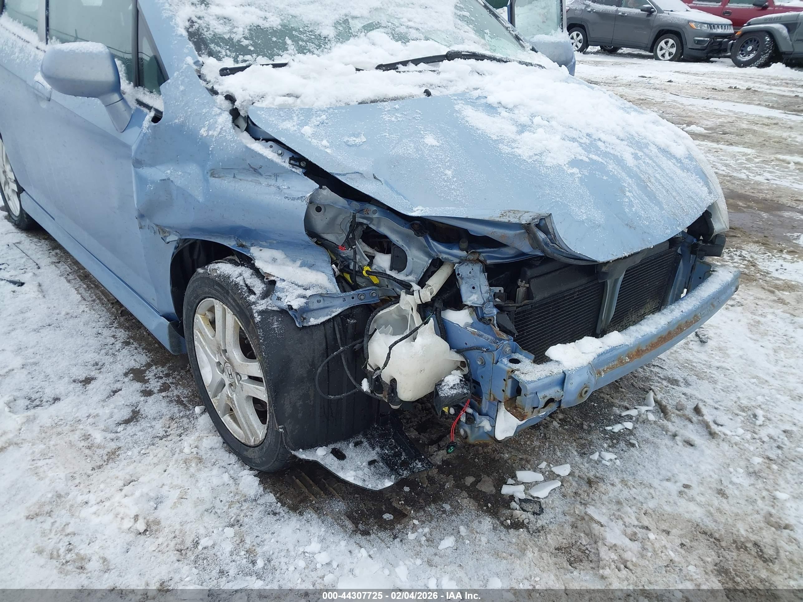 HONDA FIT image 6