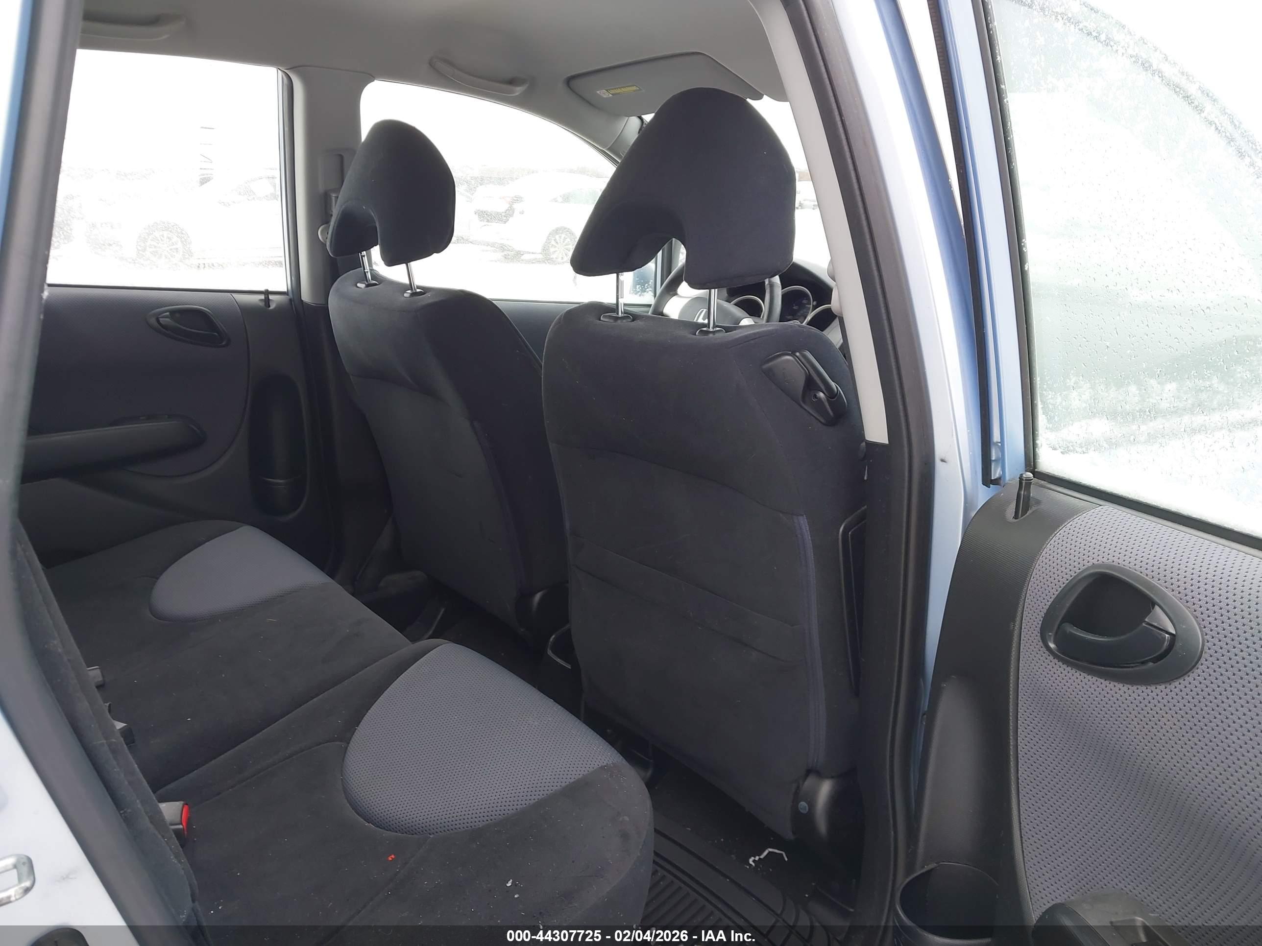 HONDA FIT image 8