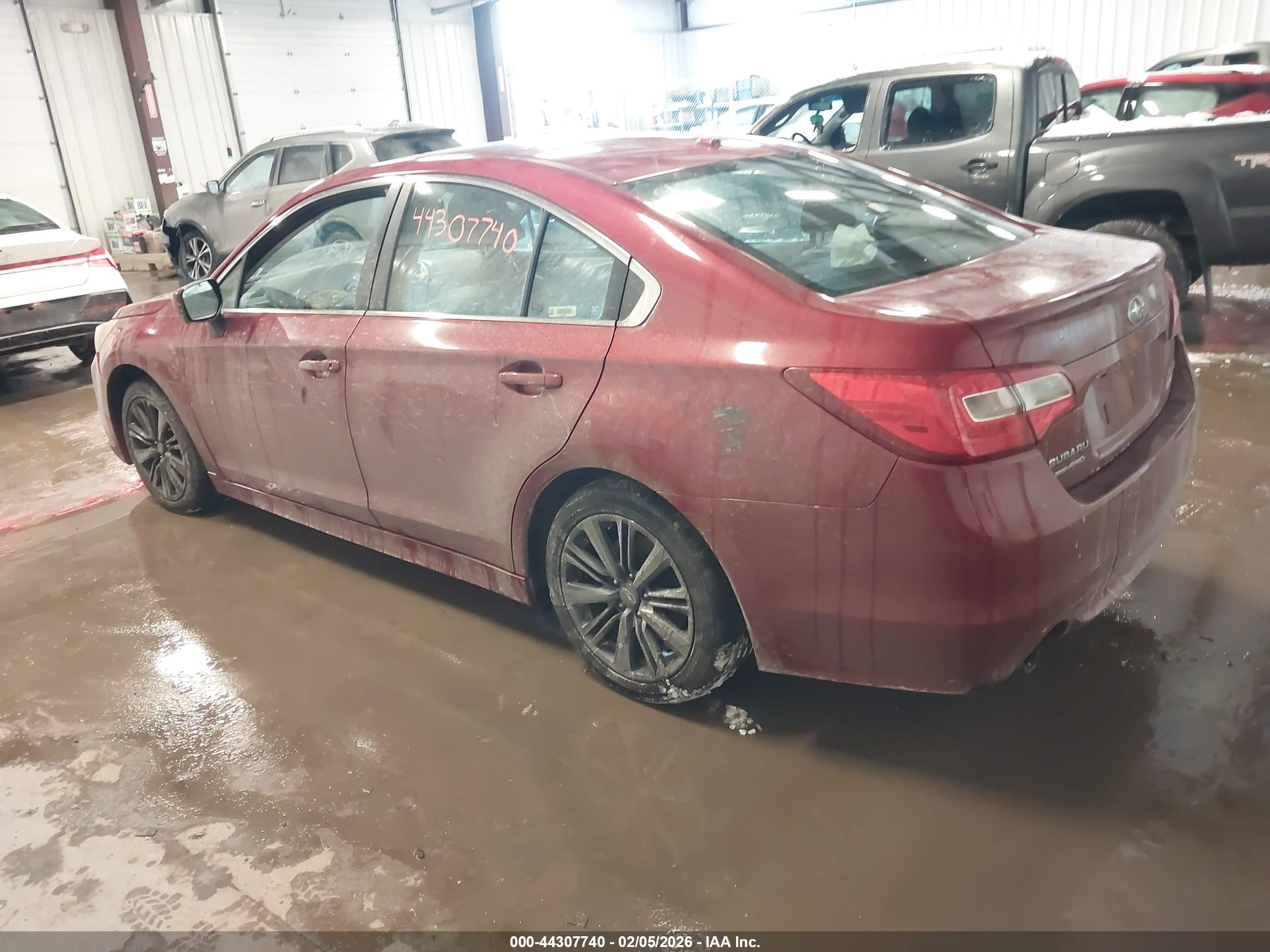 SUBARU LEGACY image 3