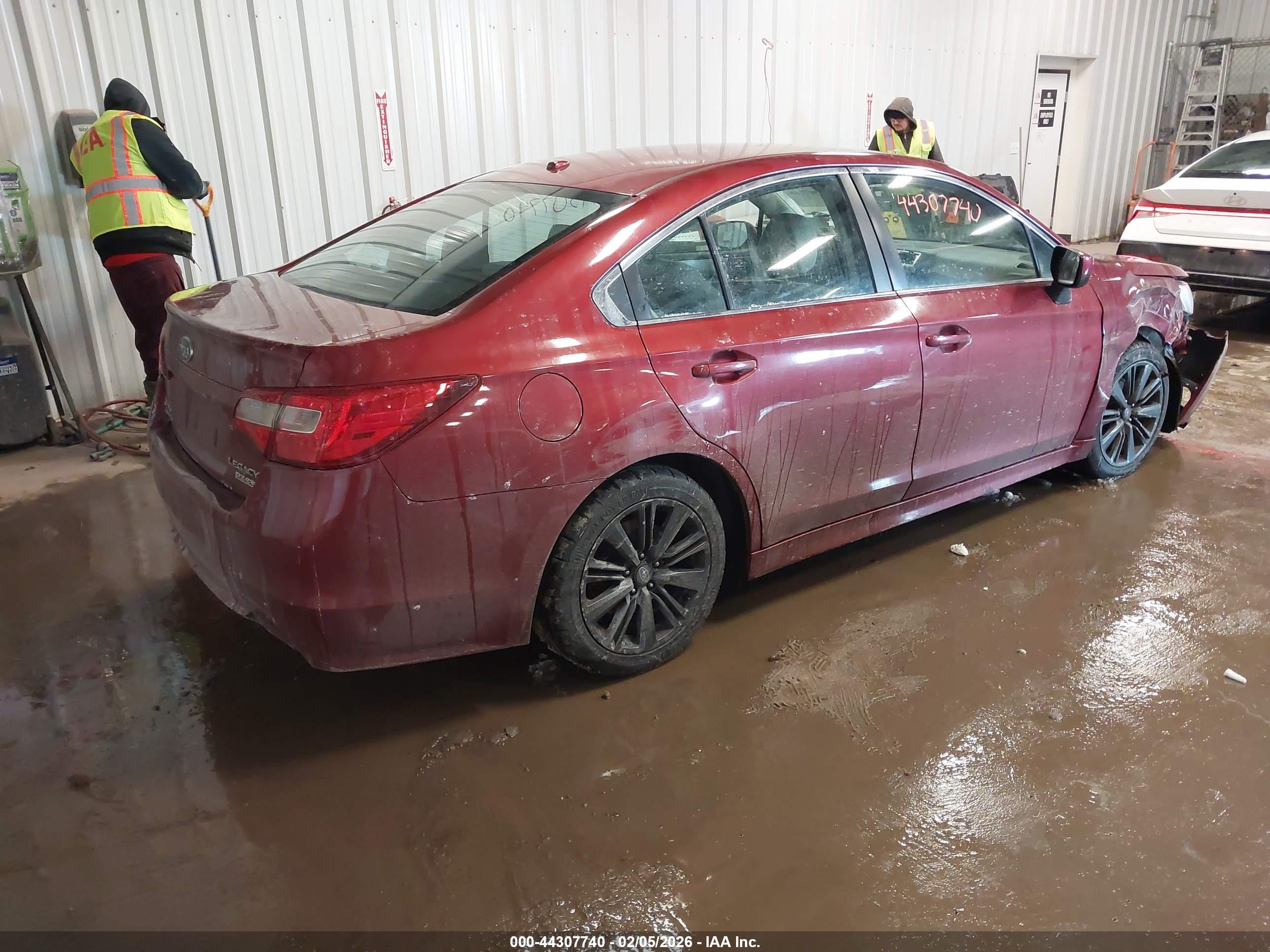 SUBARU LEGACY image 4