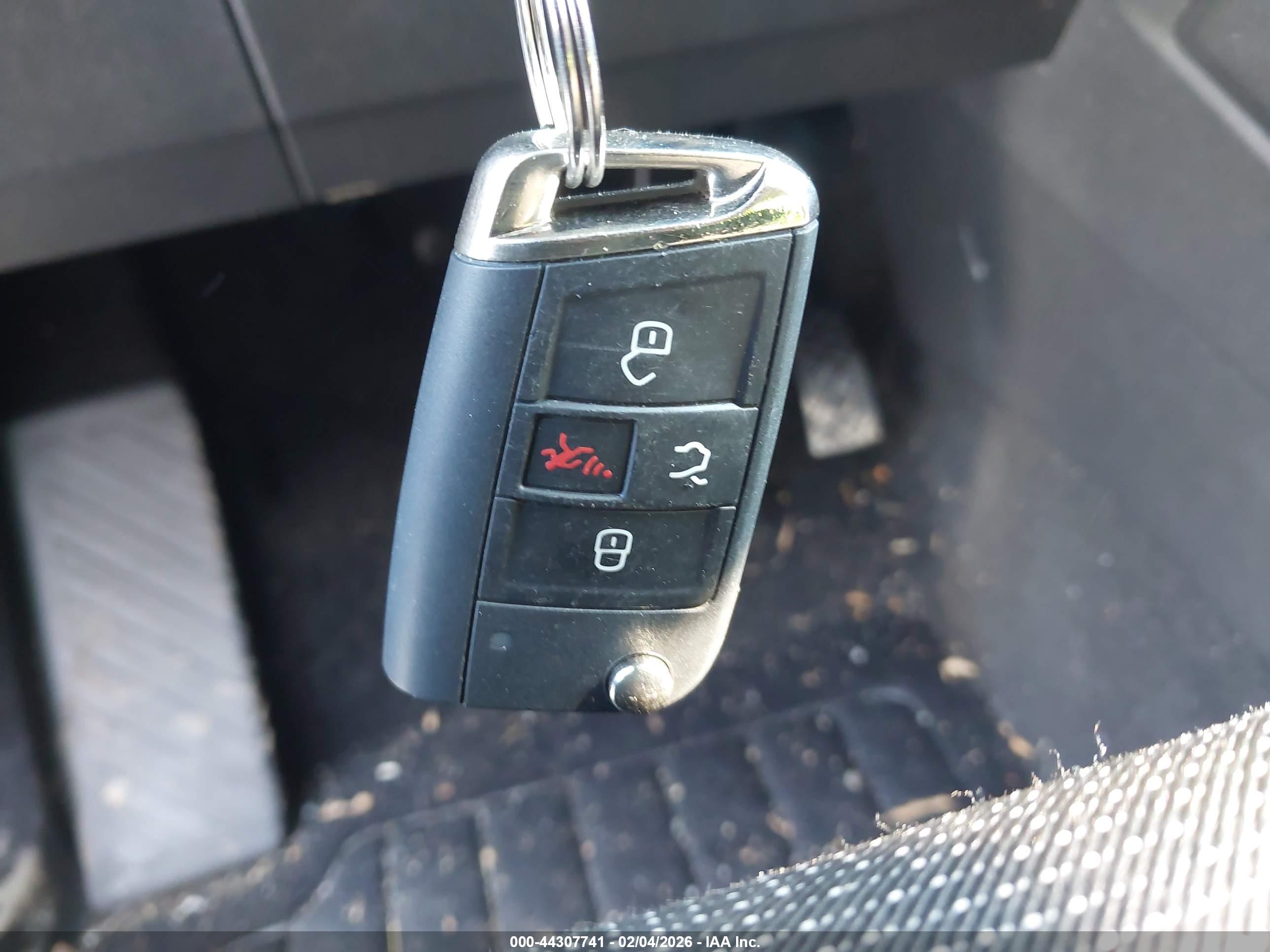 VOLKSWAGEN TIGUAN image 11