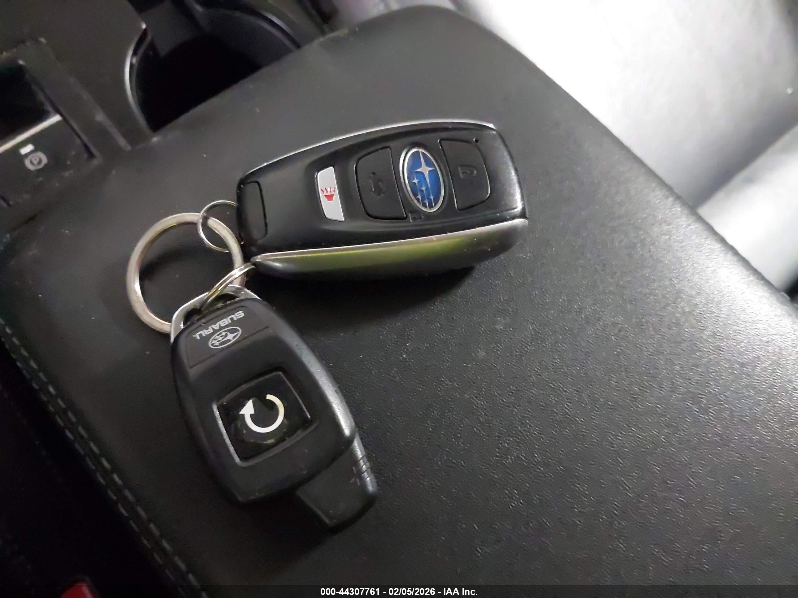 SUBARU OUTBACK image 11