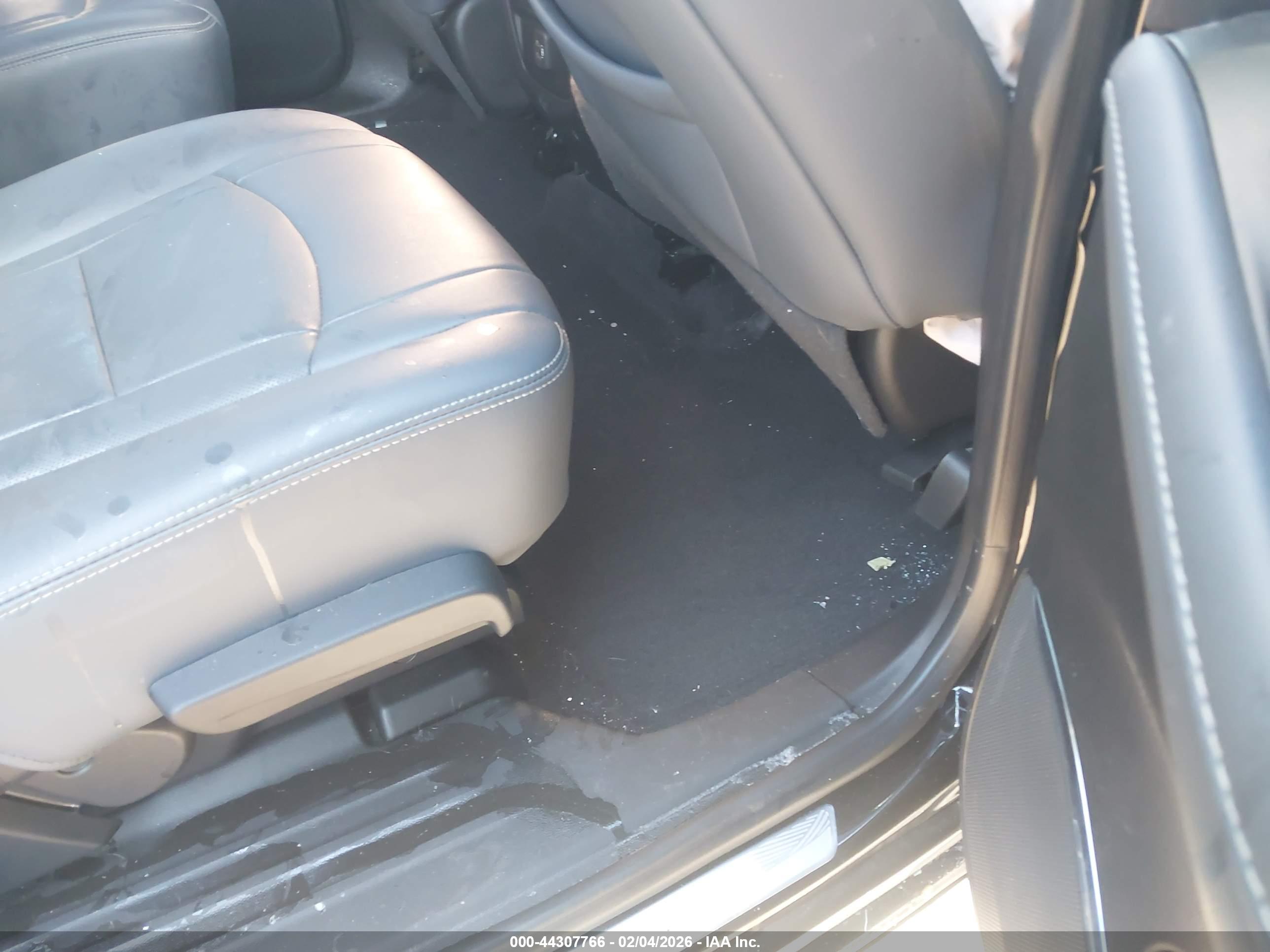 BUICK ENCLAVE image 8