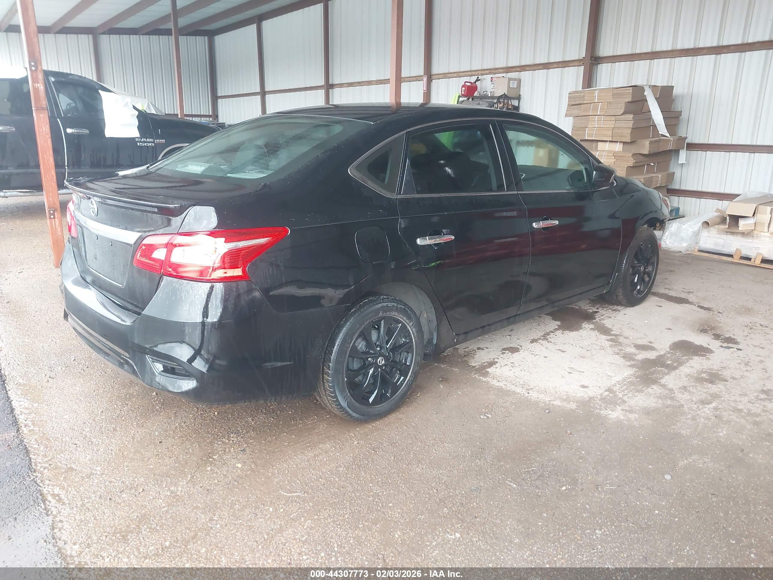 NISSAN SENTRA image 4