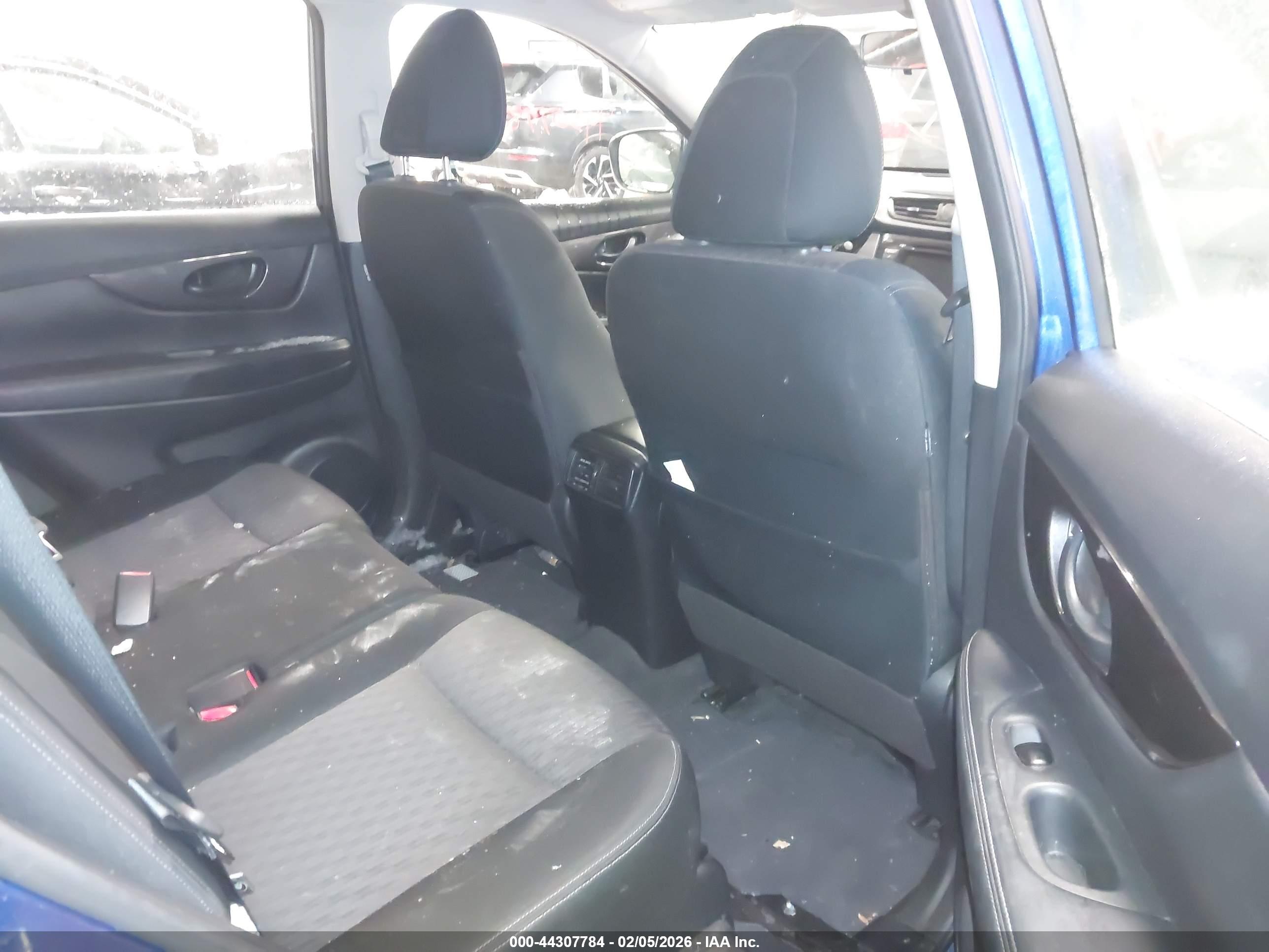 NISSAN ROGUE image 8