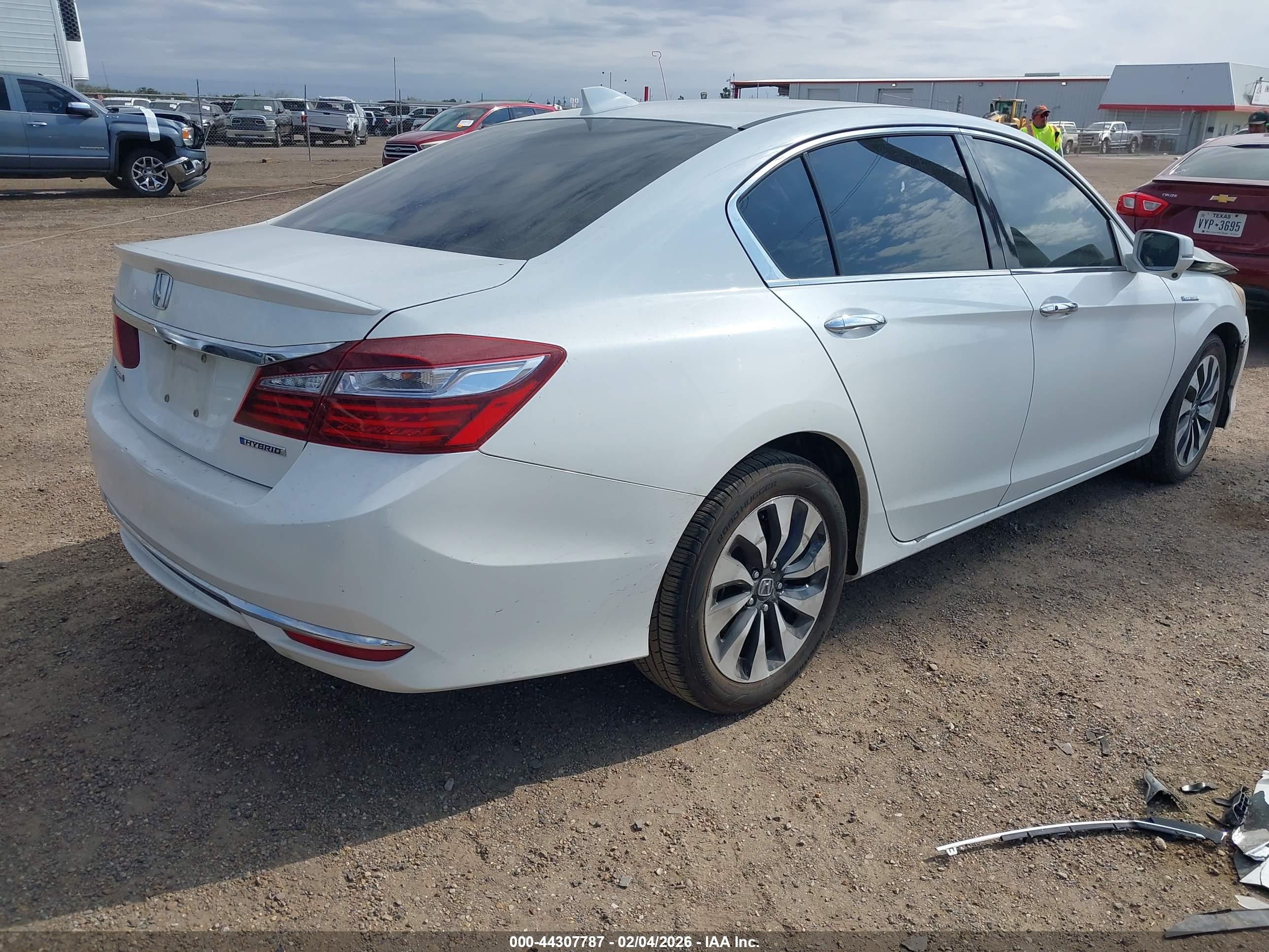 HONDA ACCORD image 4