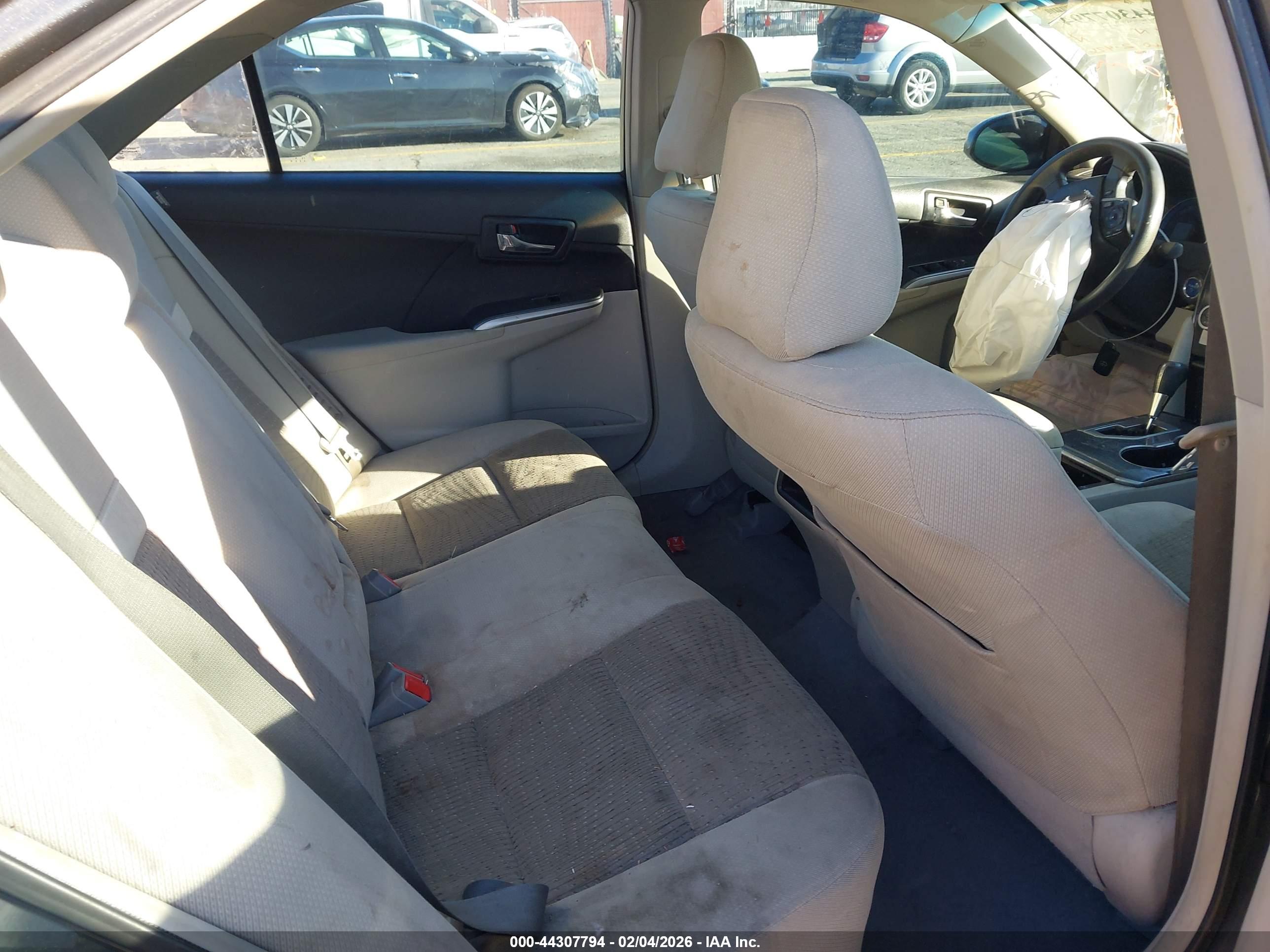TOYOTA CAMRY image 8