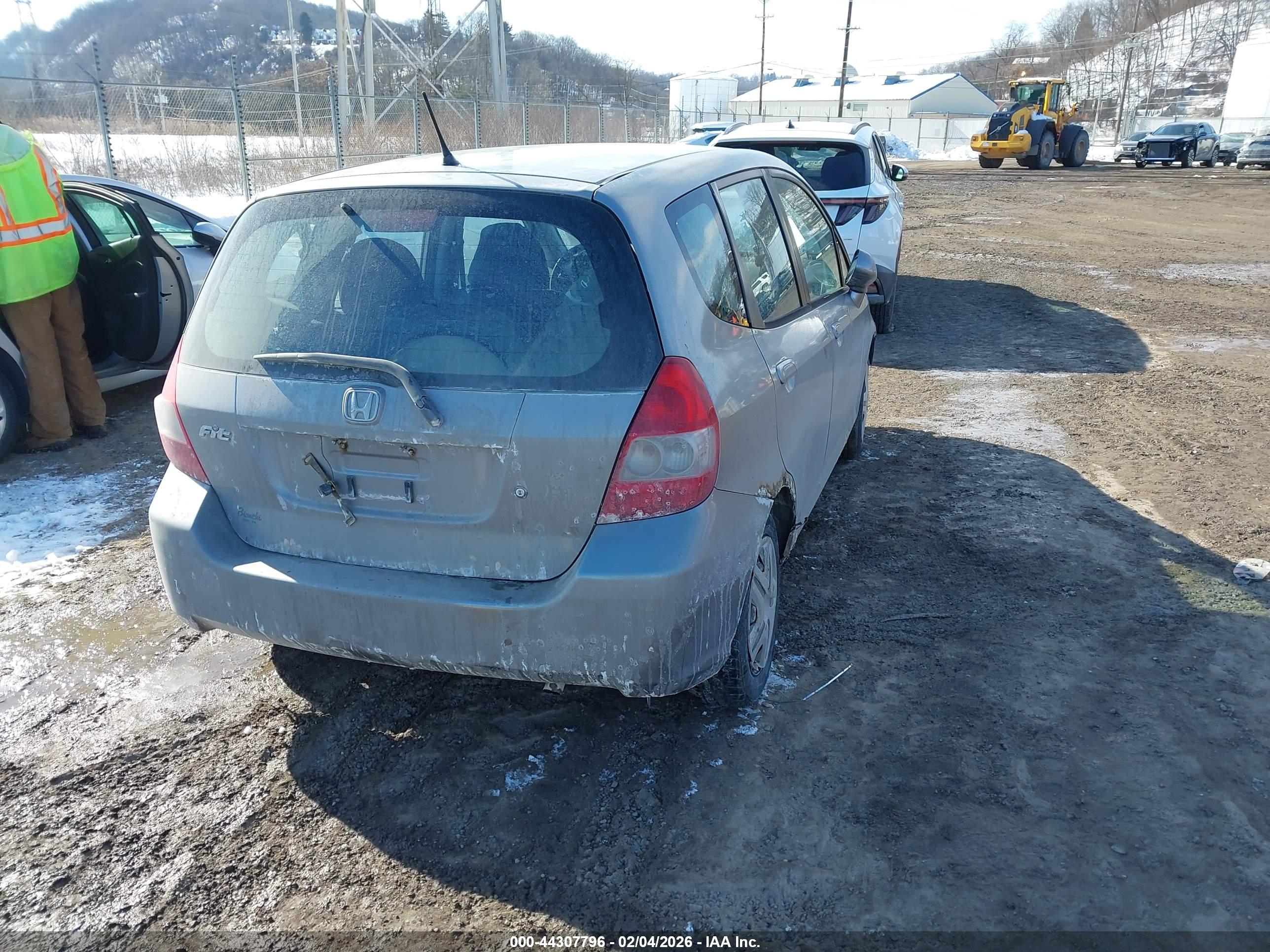 HONDA FIT image 4