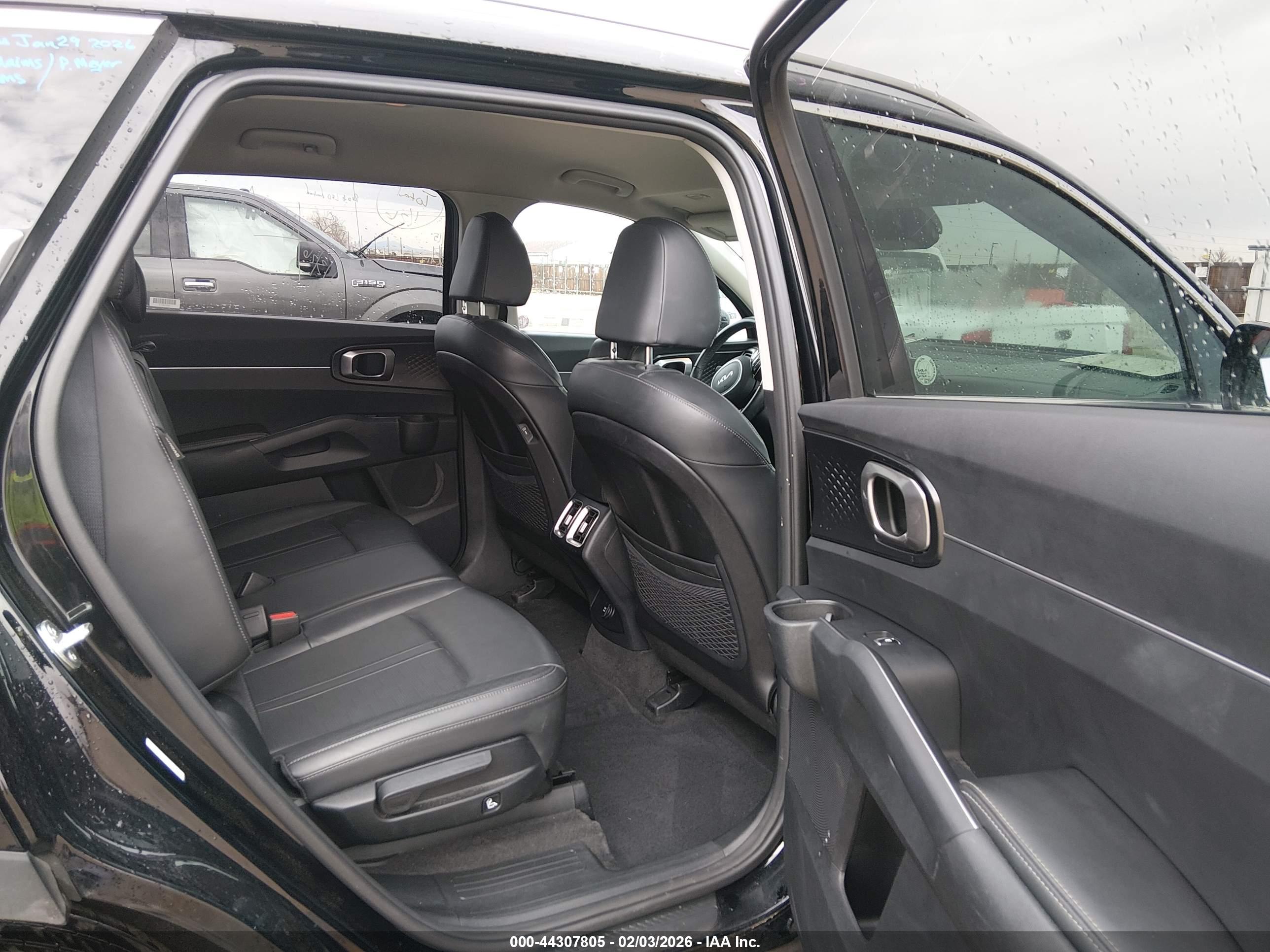 KIA SORENTO image 8