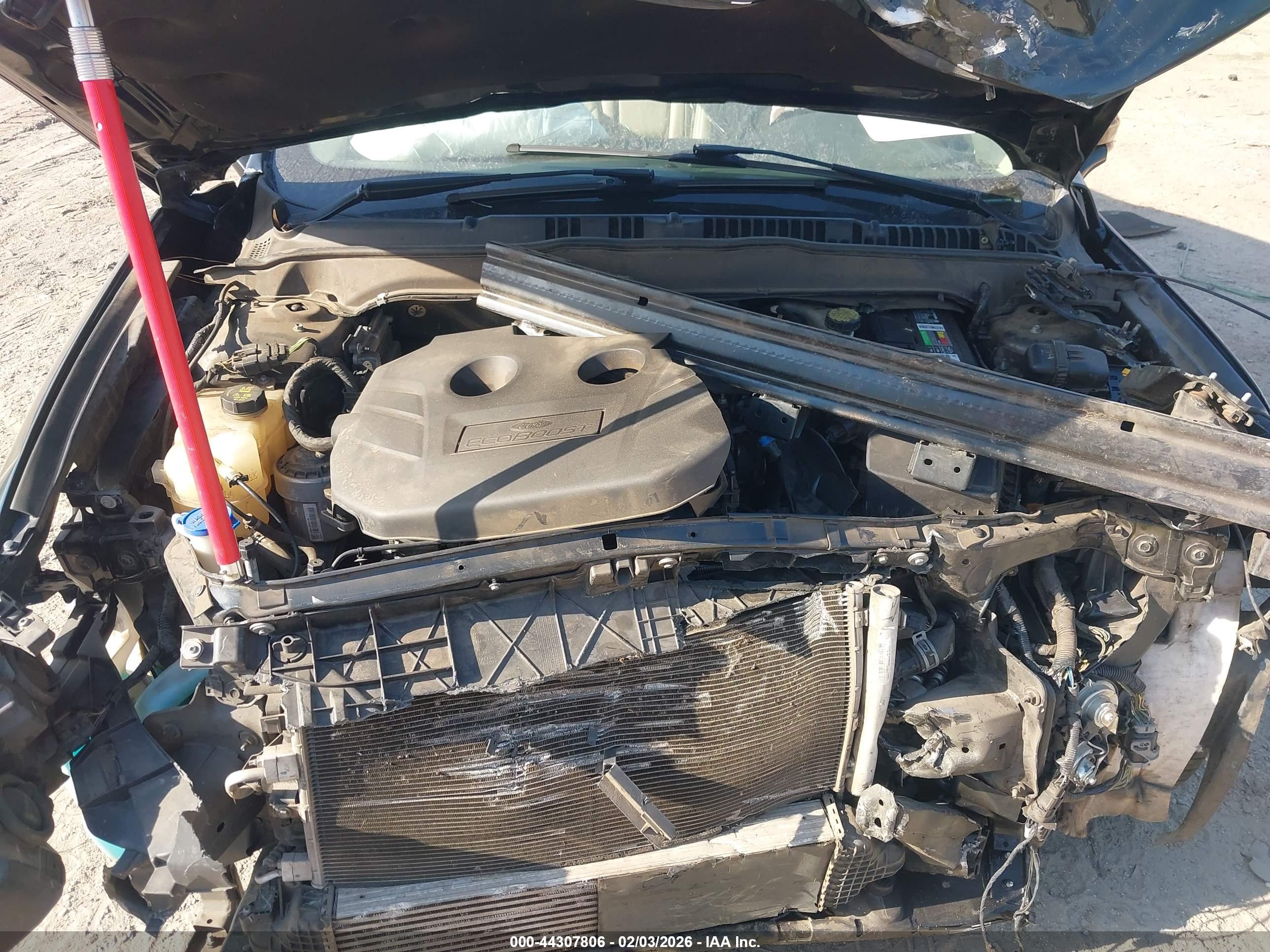 FORD FUSION image 10