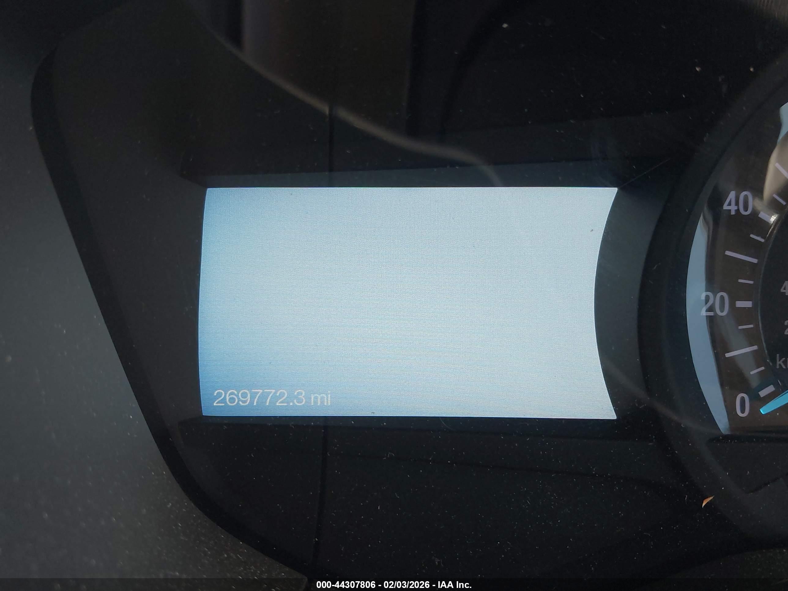 FORD FUSION image 7