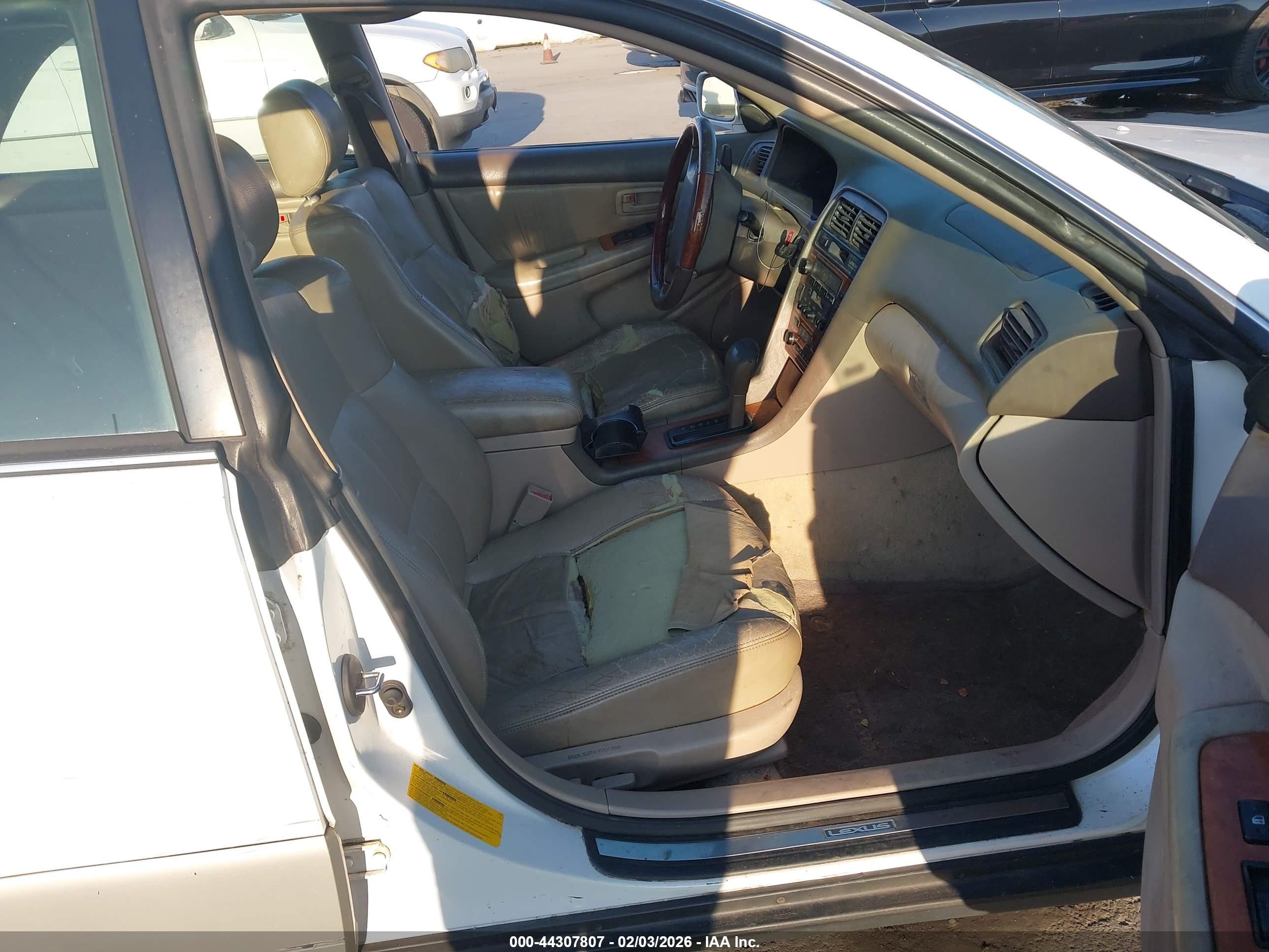 LEXUS ES image 5
