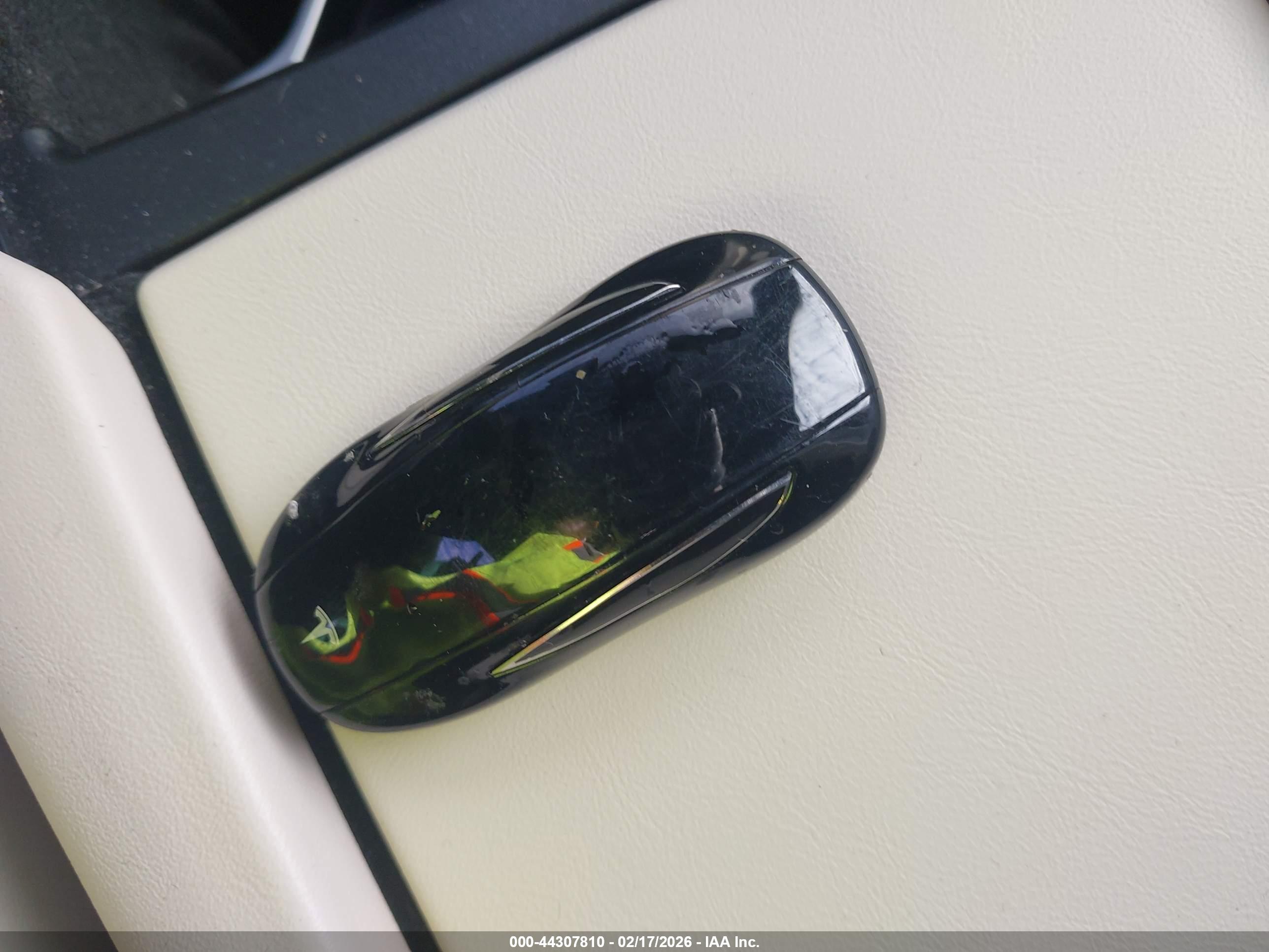 TESLA MODEL image 11