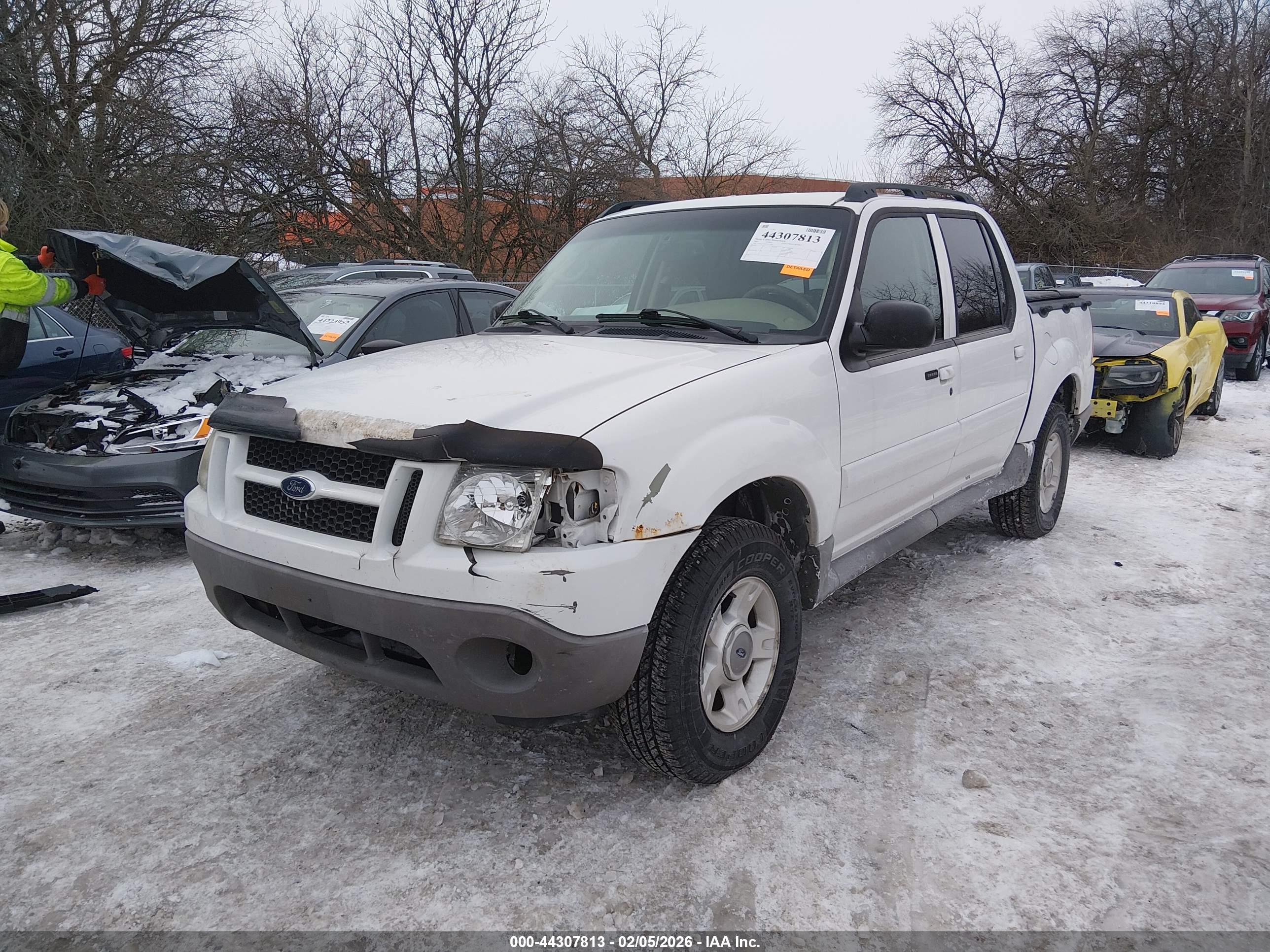 FORD EXPLORER image 2