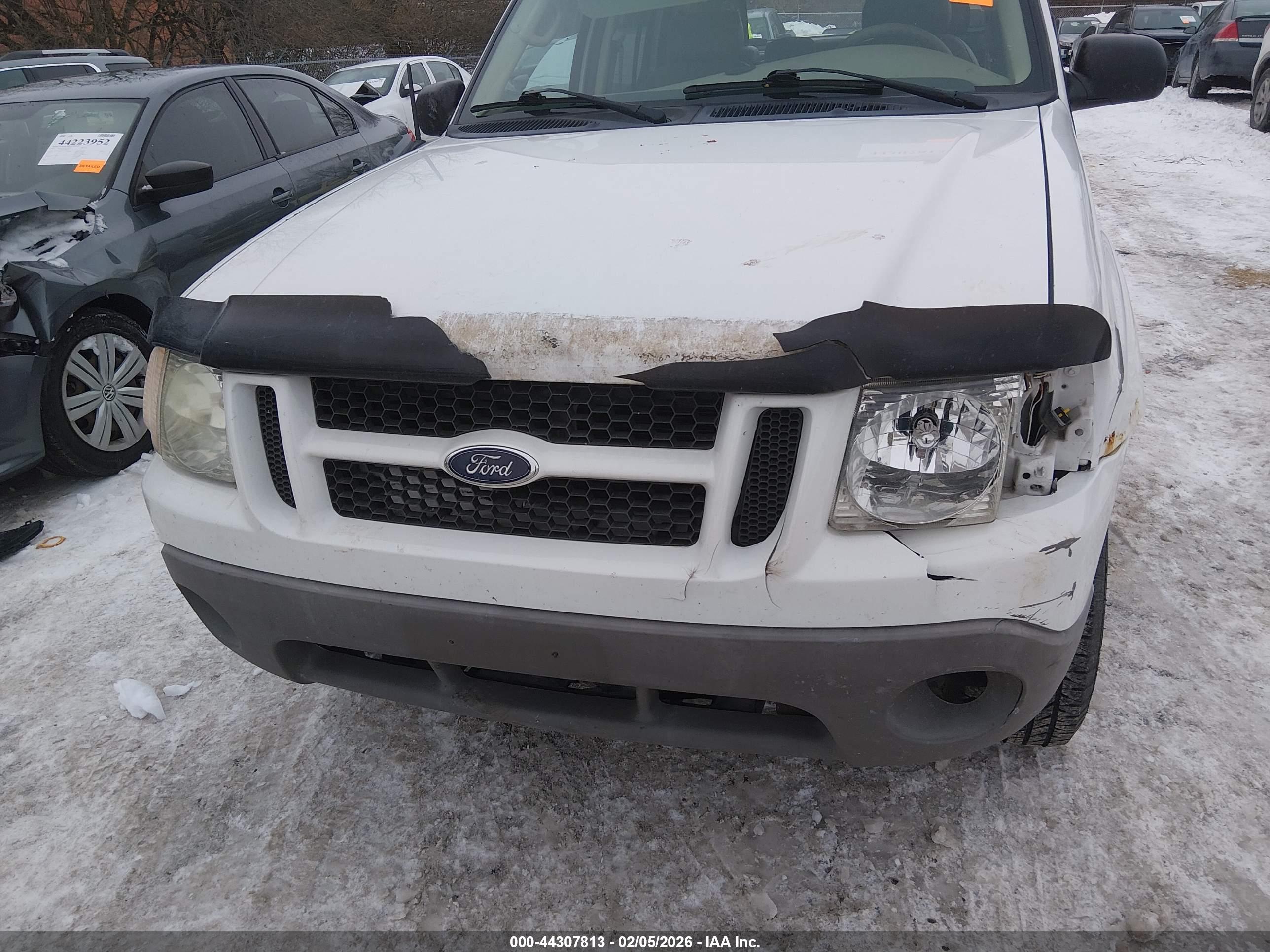 FORD EXPLORER image 6