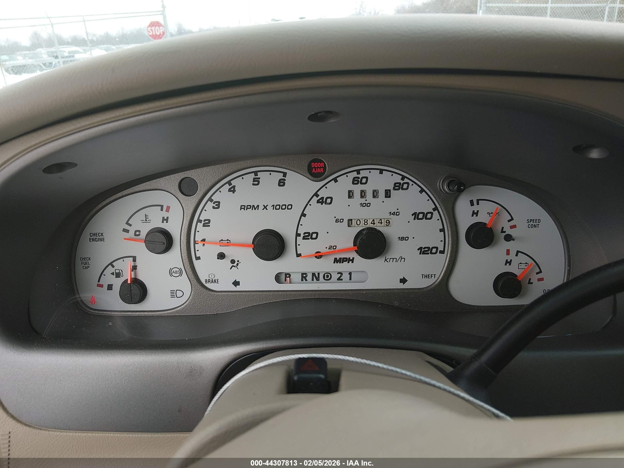 FORD EXPLORER image 7