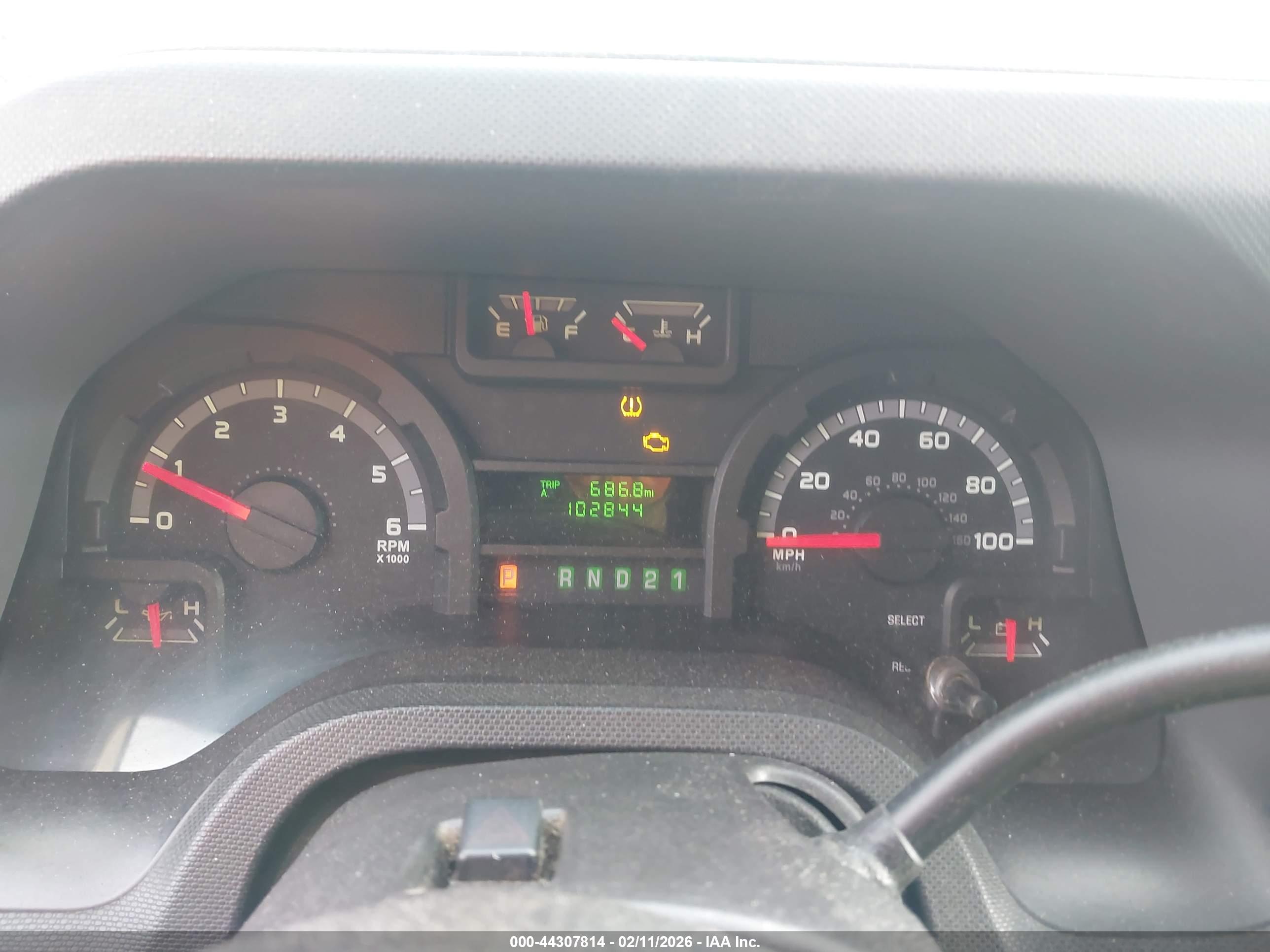 FORD E-250 image 7