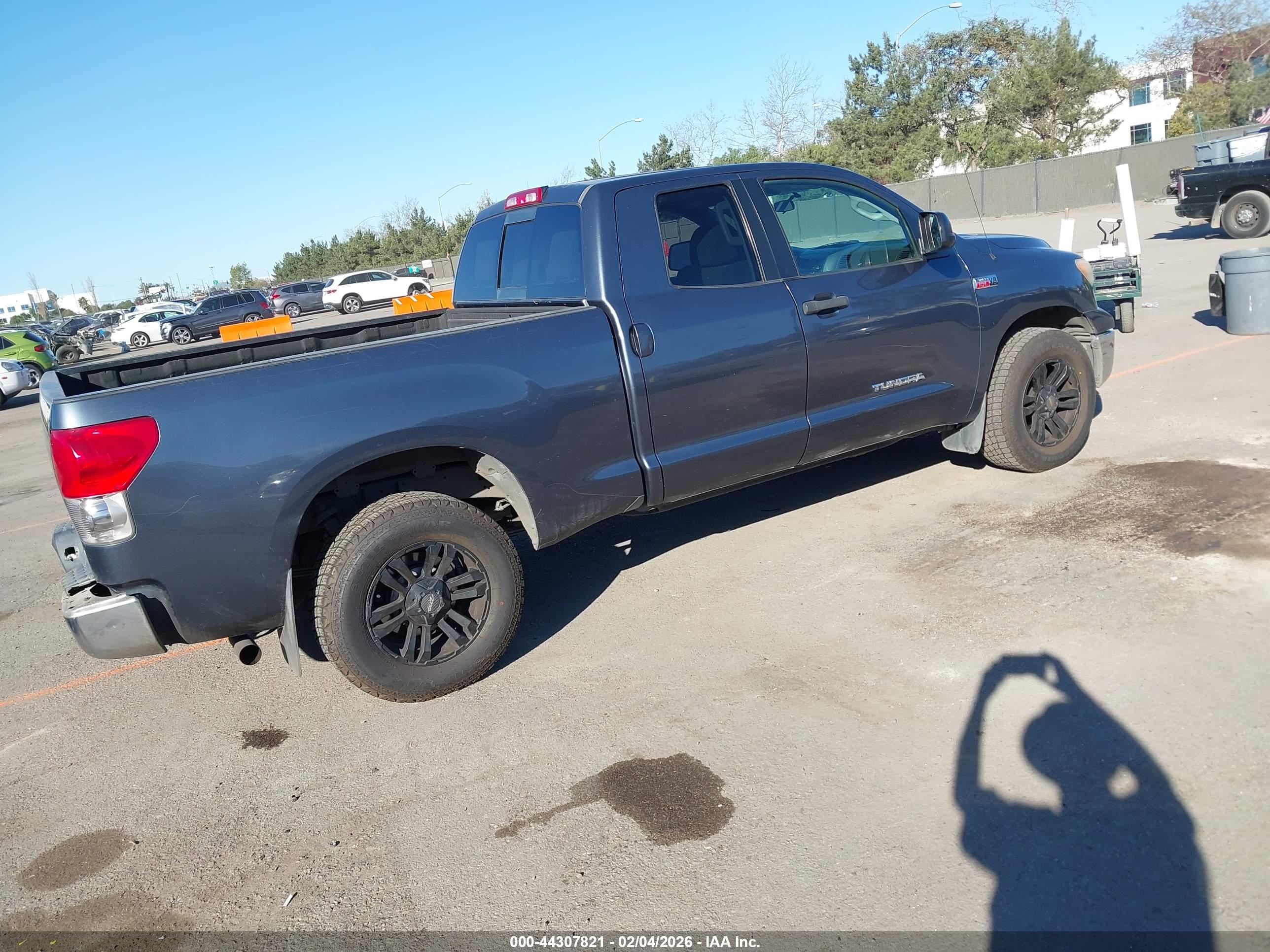 TOYOTA TUNDRA image 4