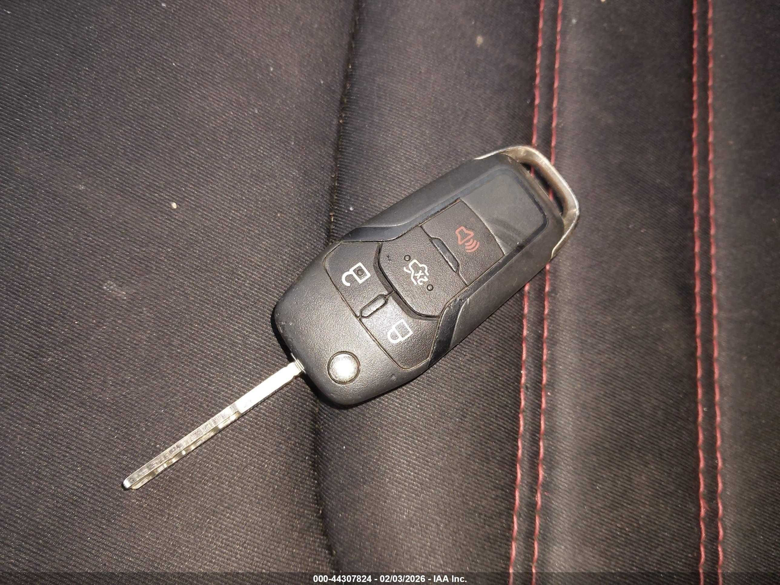 FORD FUSION image 11
